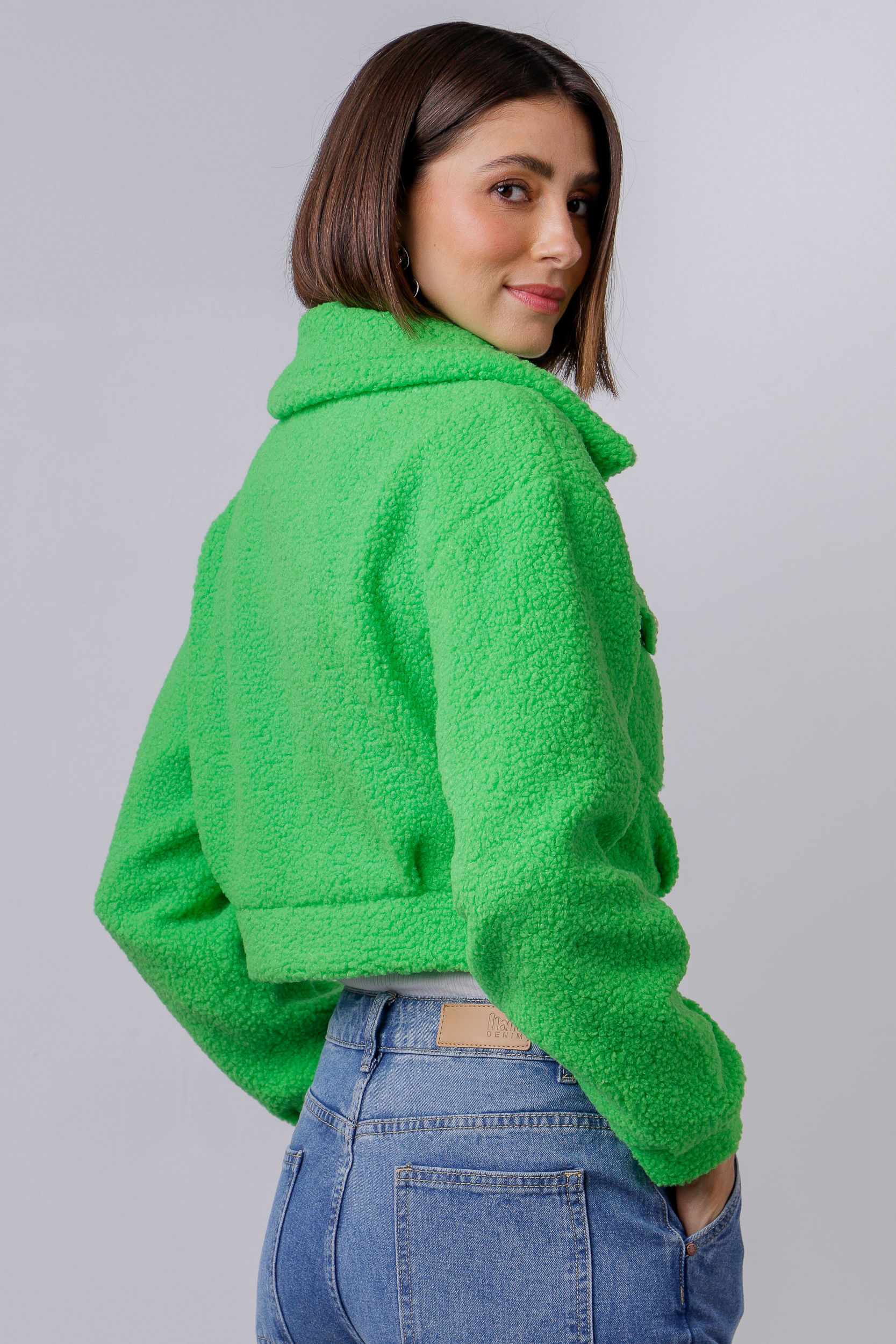Jaqueta Cropped Teddy VERDE Jaqueta Cropped Teddy VERDE
