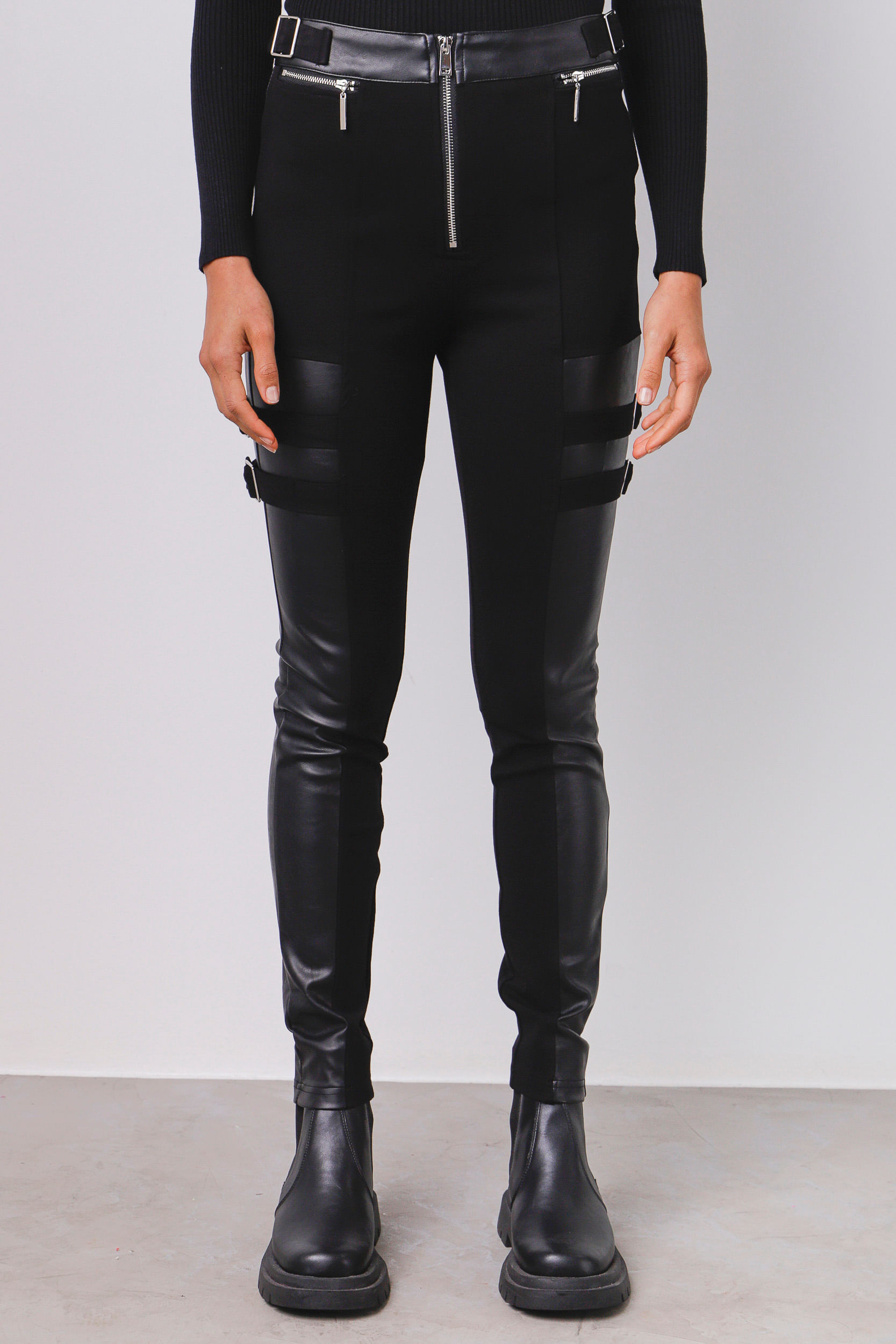 9034011 - Calça Montaria Cintos pu PRETO
