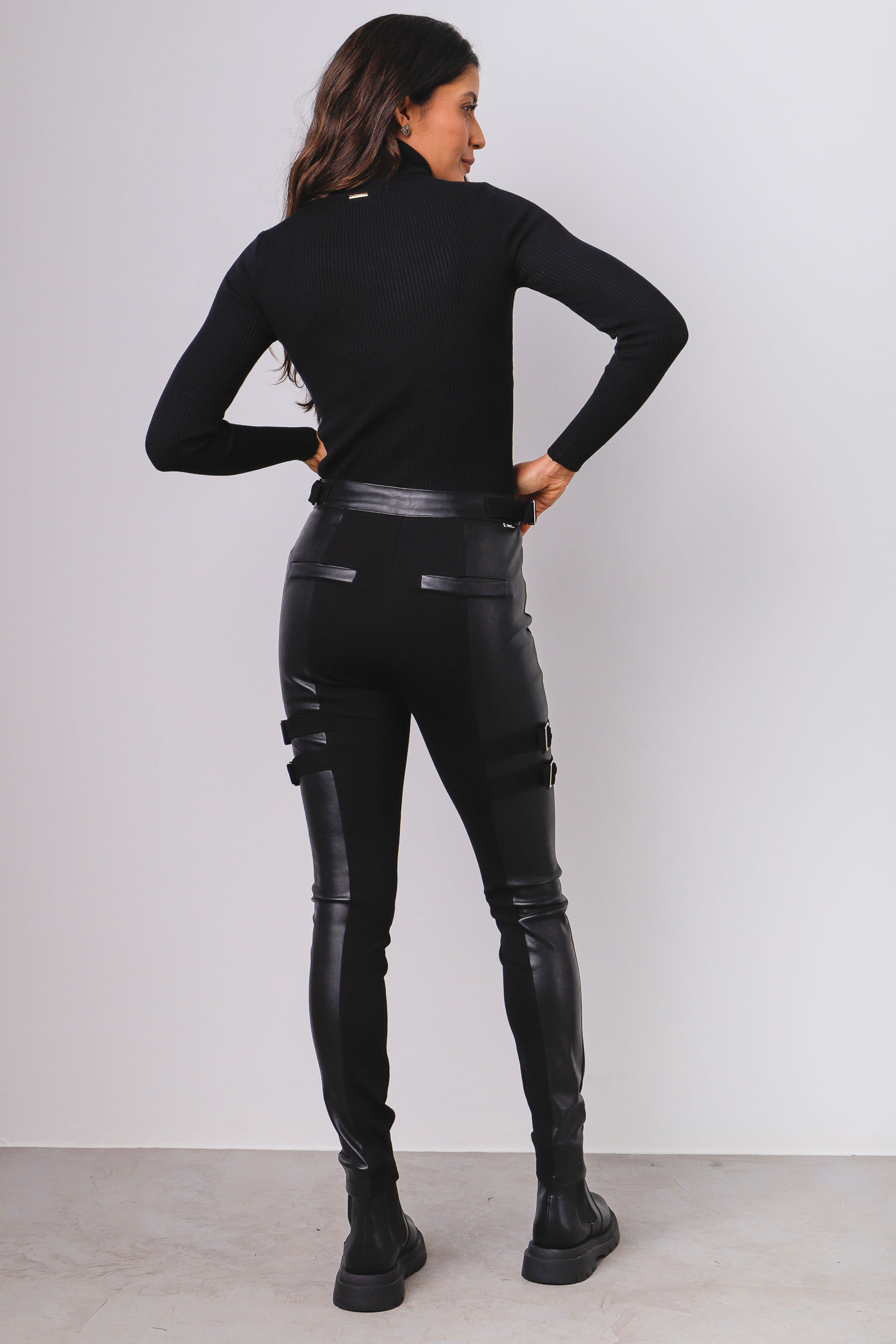 9034011 - Calça Montaria Cintos pu PRETO