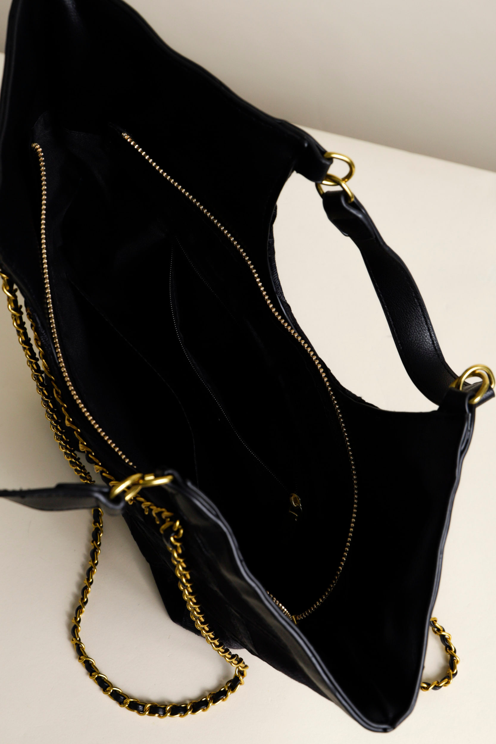 9034061 - Bolsa Tiracolo Matelassê Corrente PRETO