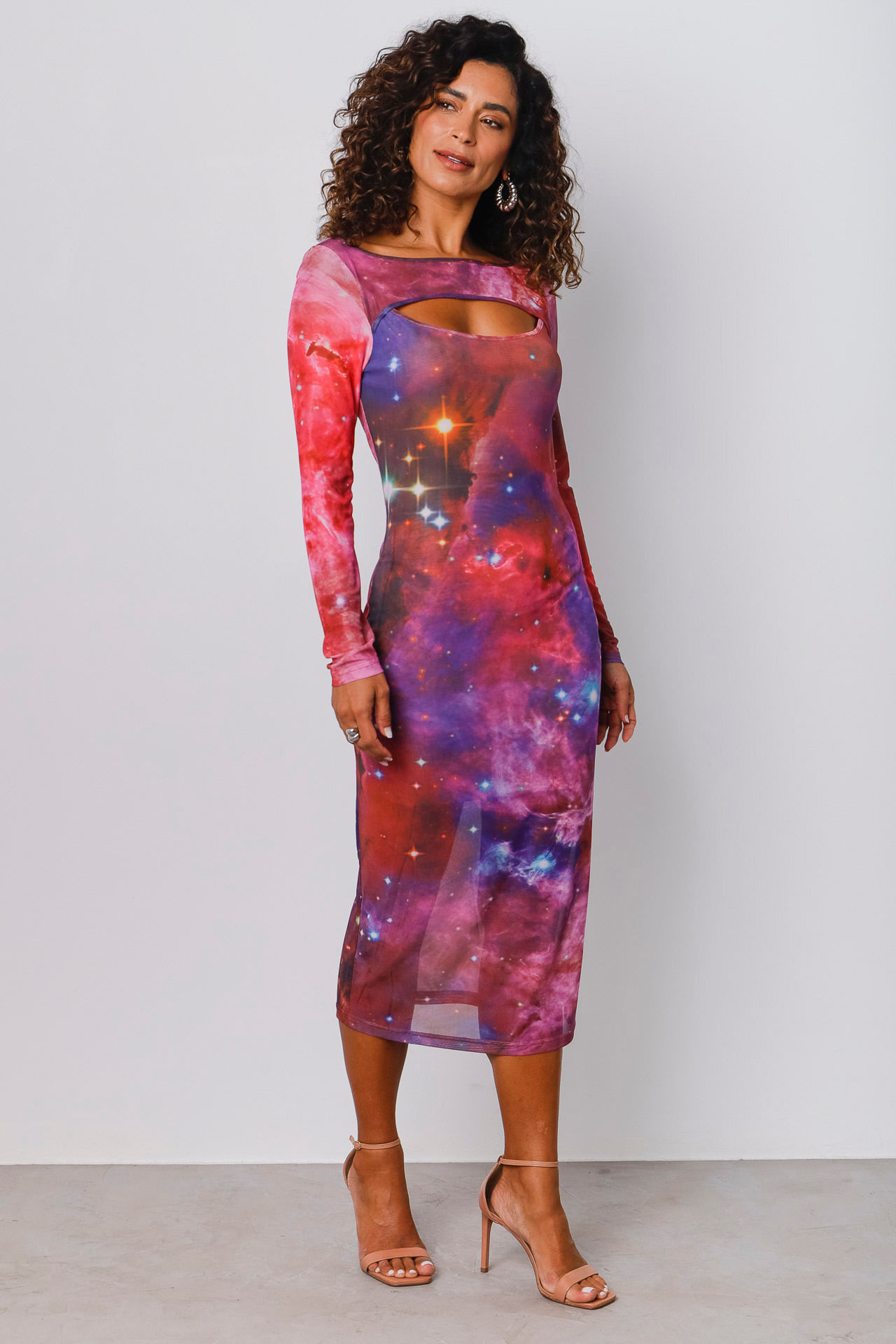 9034095 - Vestido Mídi Tule Estampa Galáxia  ROXO 