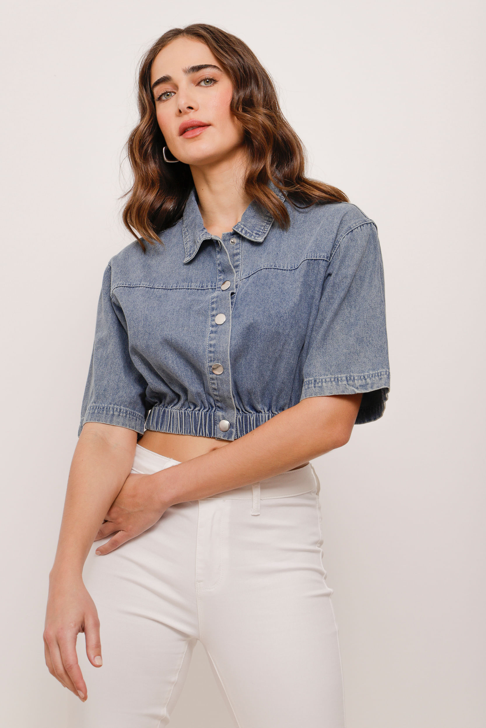 9033899 - Camisa Jeans Cropped Manga Curta AZUL