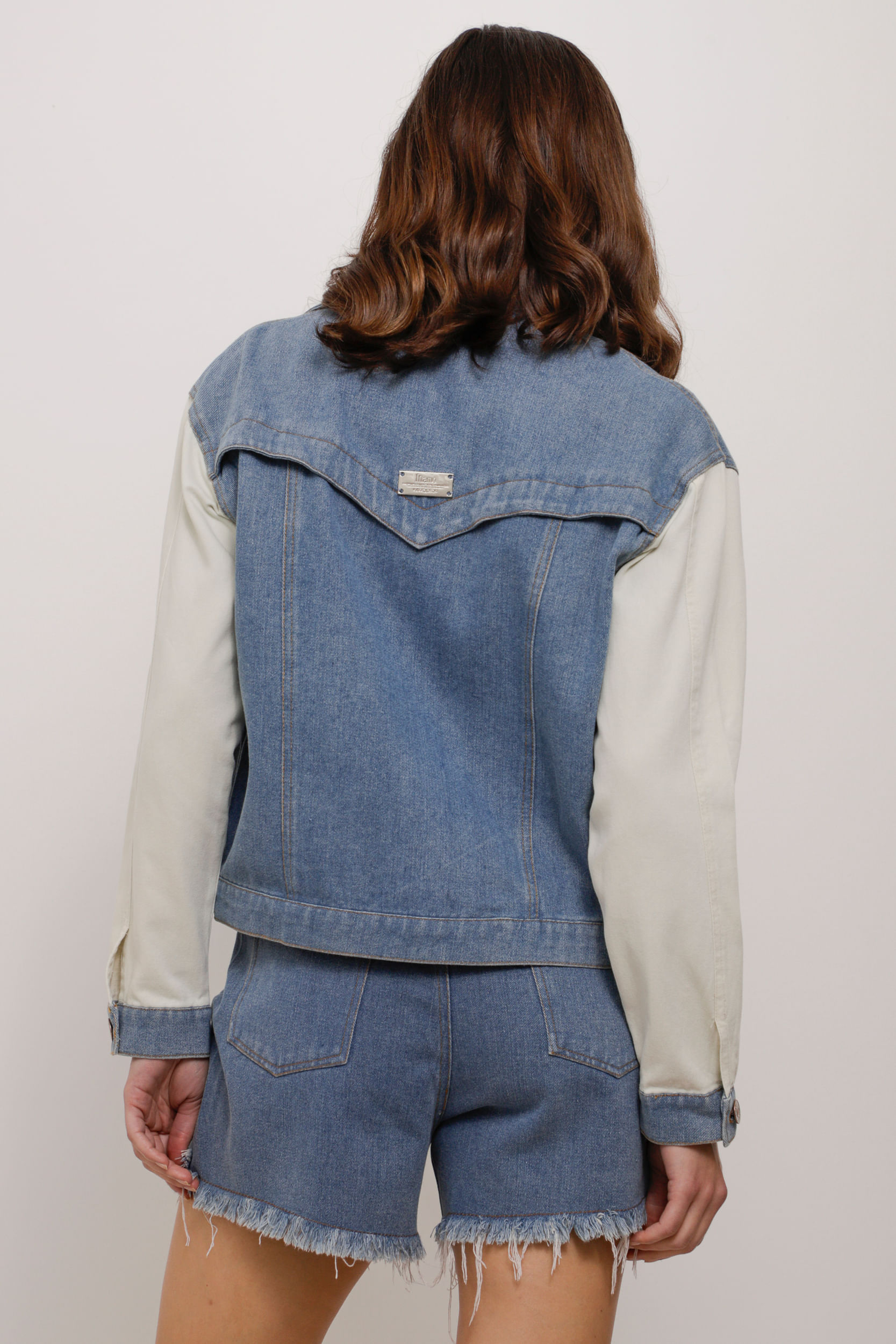 Jaqueta Jeans Color Recortes AREIA Jaqueta Jeans Color Recortes AREIA