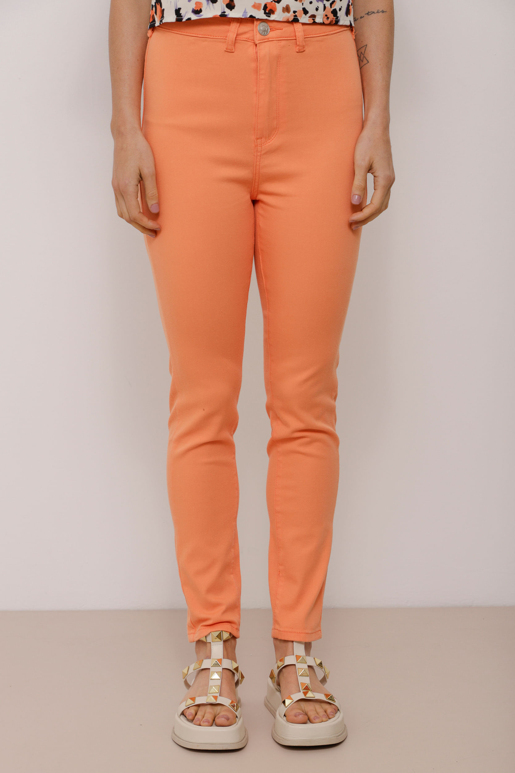 9033773 - Calça Sarja Skinny Basic                LARANJA