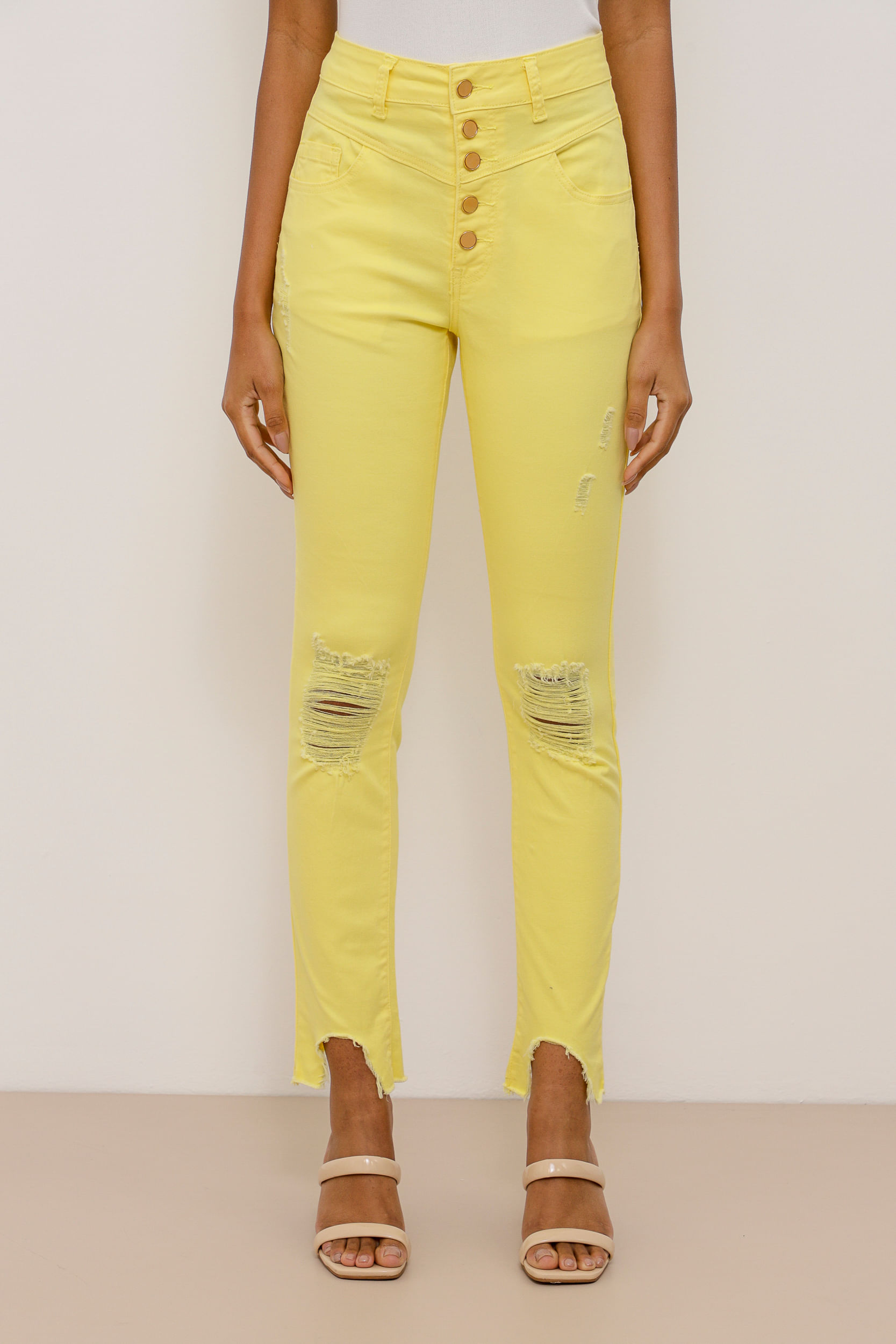 9033772 - Calça Skinny Sarja Puídos Recortes  AMARELO