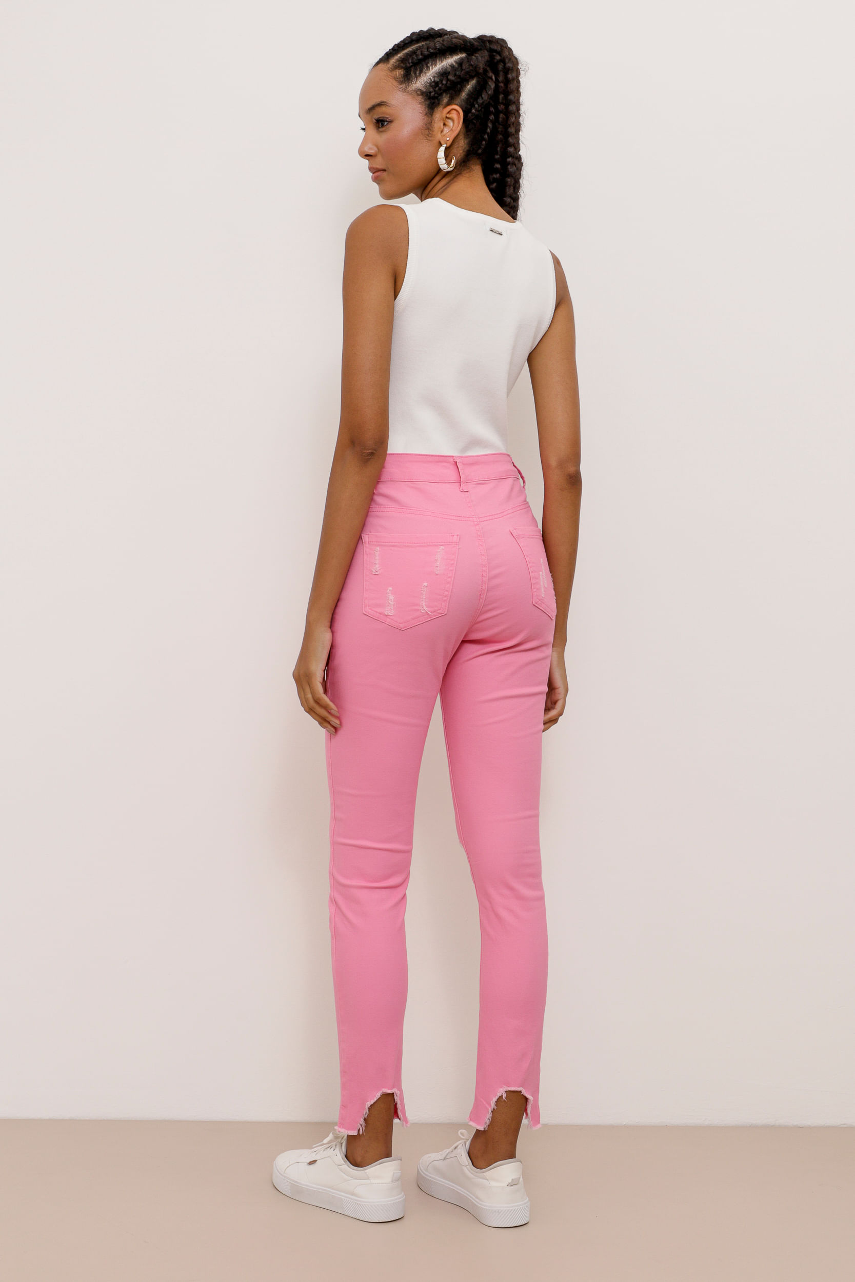 9033772 - Calça Skinny Sarja Puídos Recortes  ROSA
