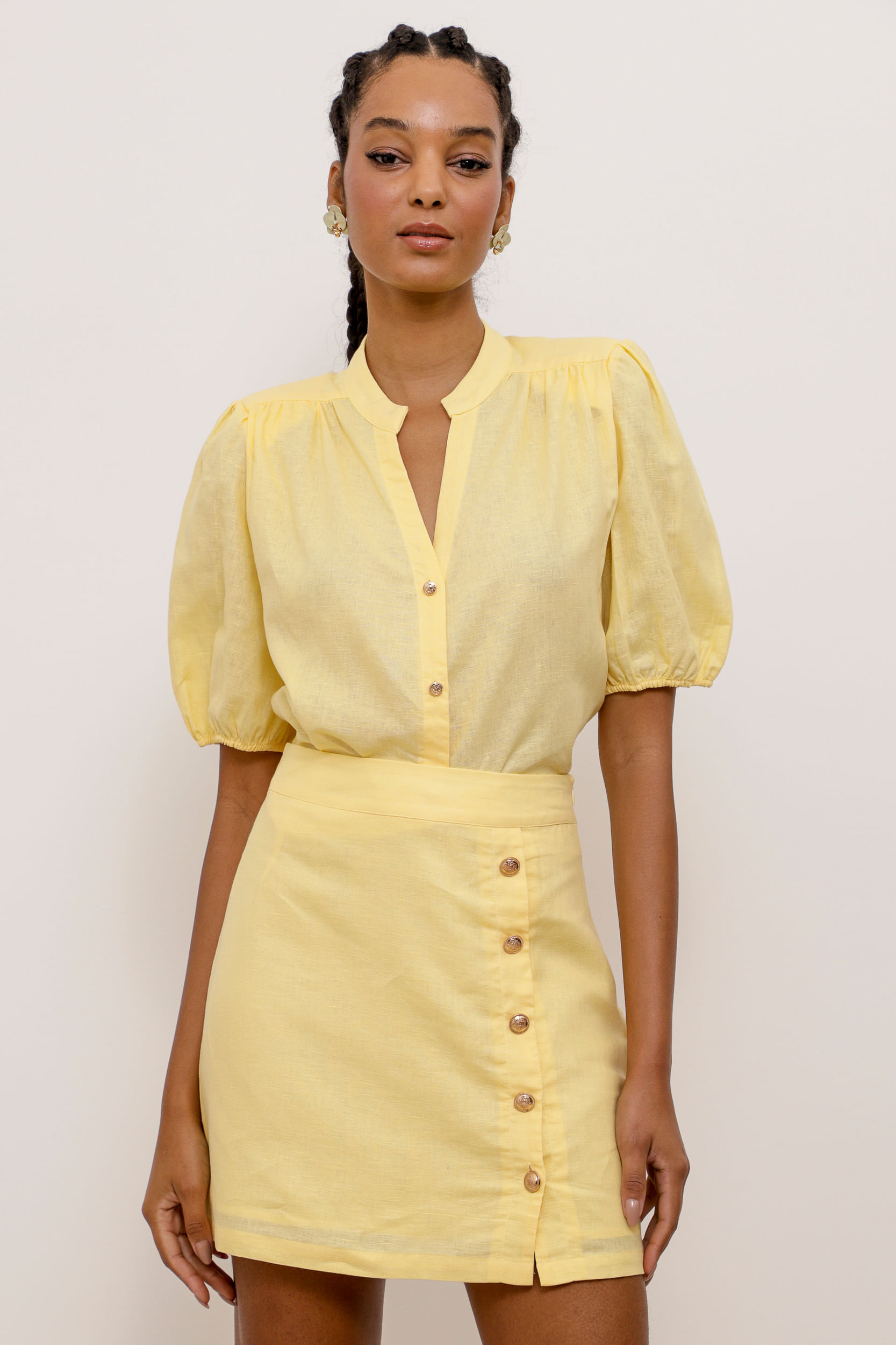 Camisa Linho Manga Curta Com Ombreira  AMARELO
