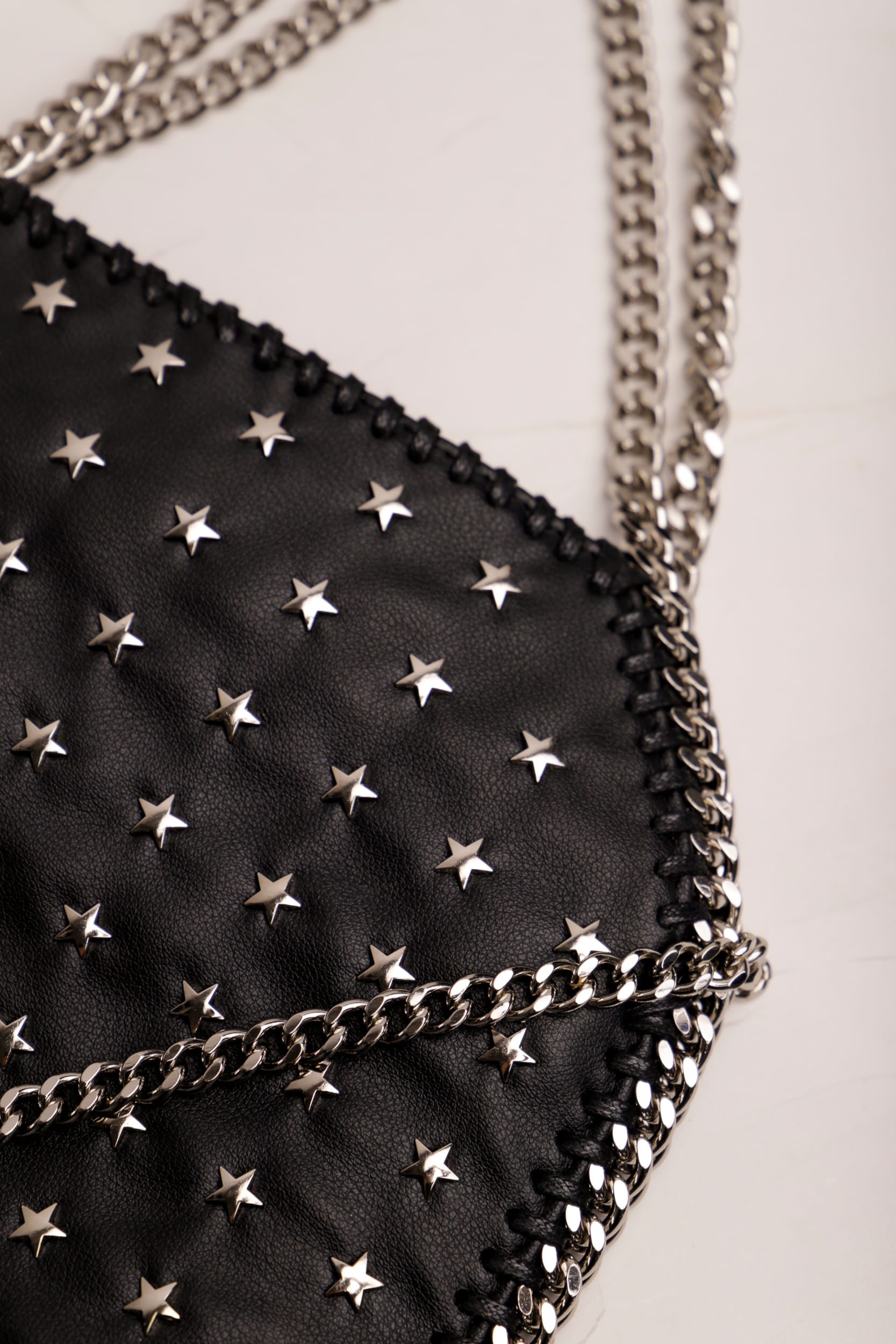 9034348 - Bolsa Tote Tachas Estrelas e Correntes PRETO 9034348 - Bolsa Tote Tachas Estrelas e Correntes PRETO