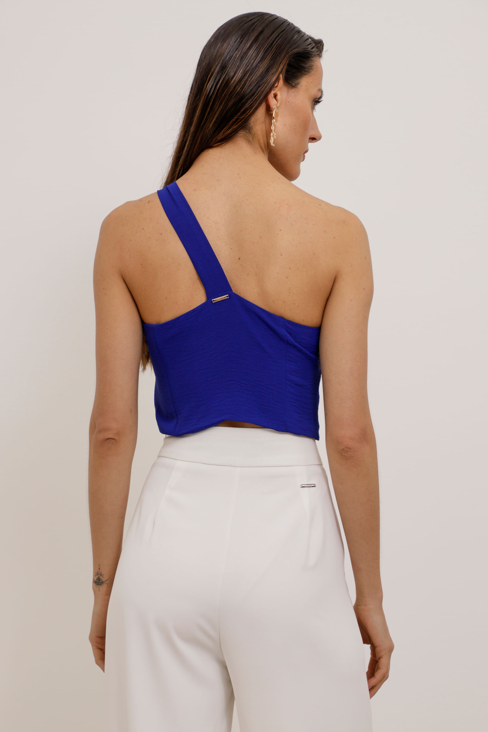 Regata Assimétrica Ajustada AZUL Regata Assimétrica Ajustada AZUL