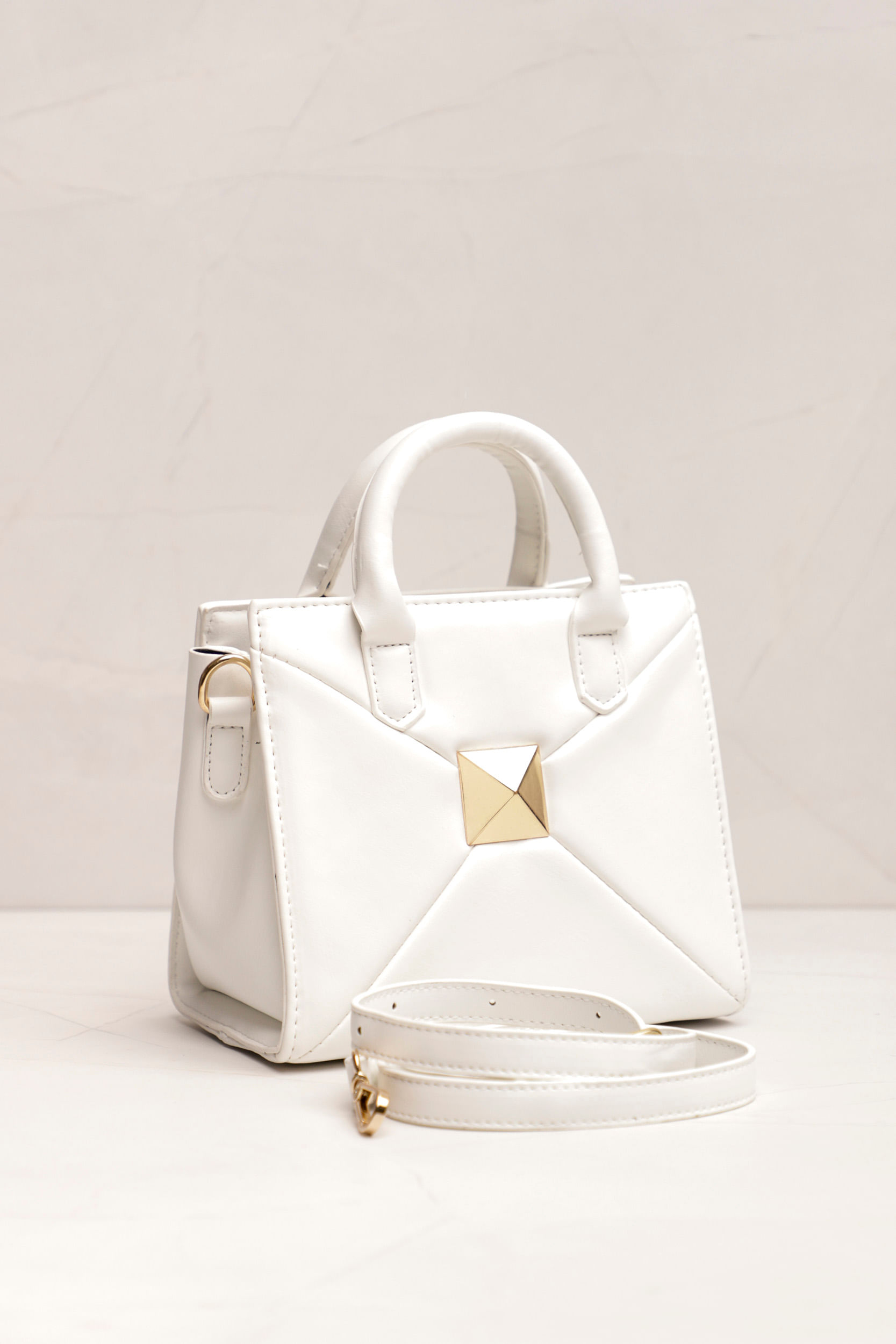 9034552 - Bolsa Quadrada Detalhe Dourado OFF-WHITE 9034552 - Bolsa Quadrada Detalhe Dourado OFF-WHITE