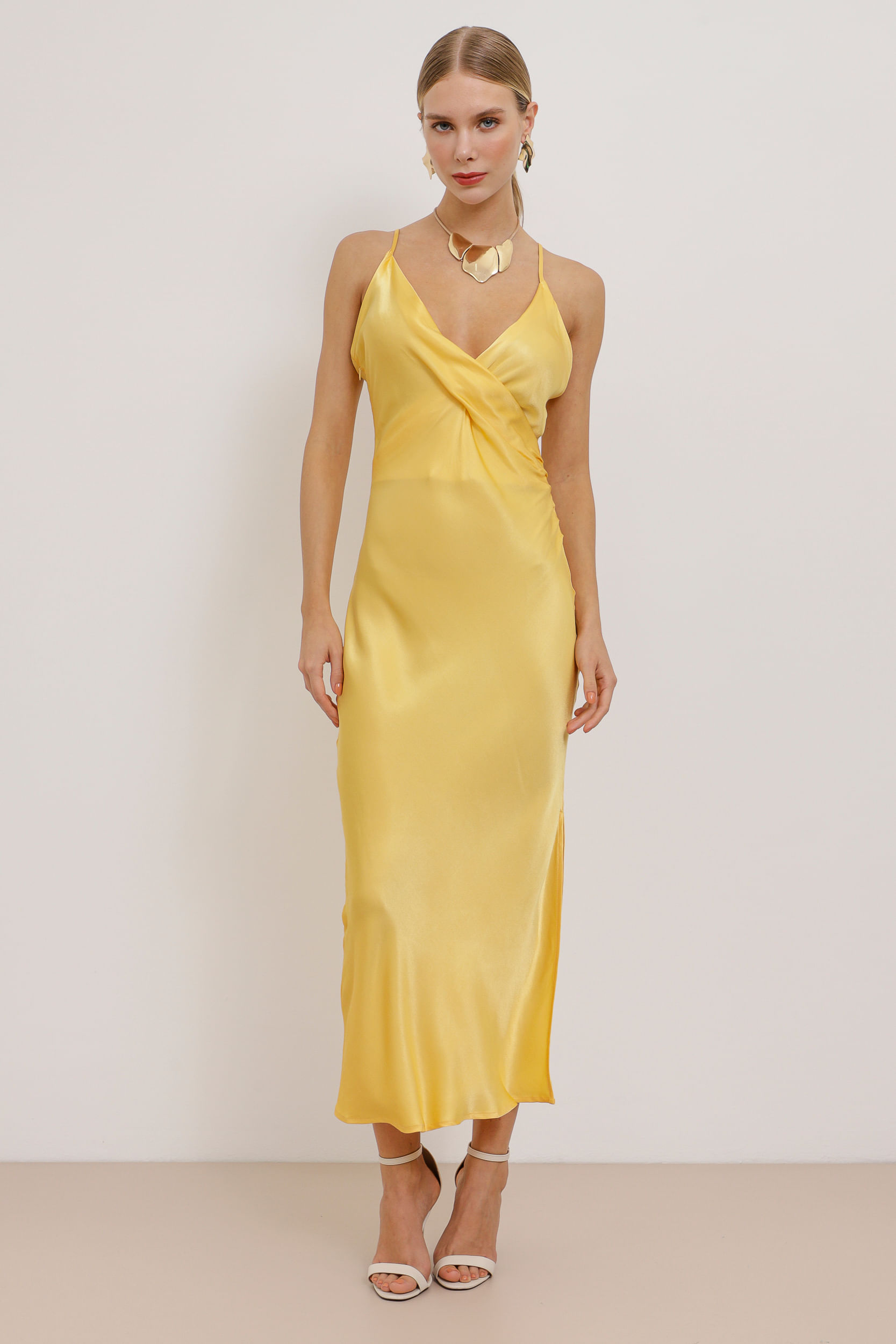 9033797 - Vestido Mídi Decote Transpassado Acetinado AMARELO