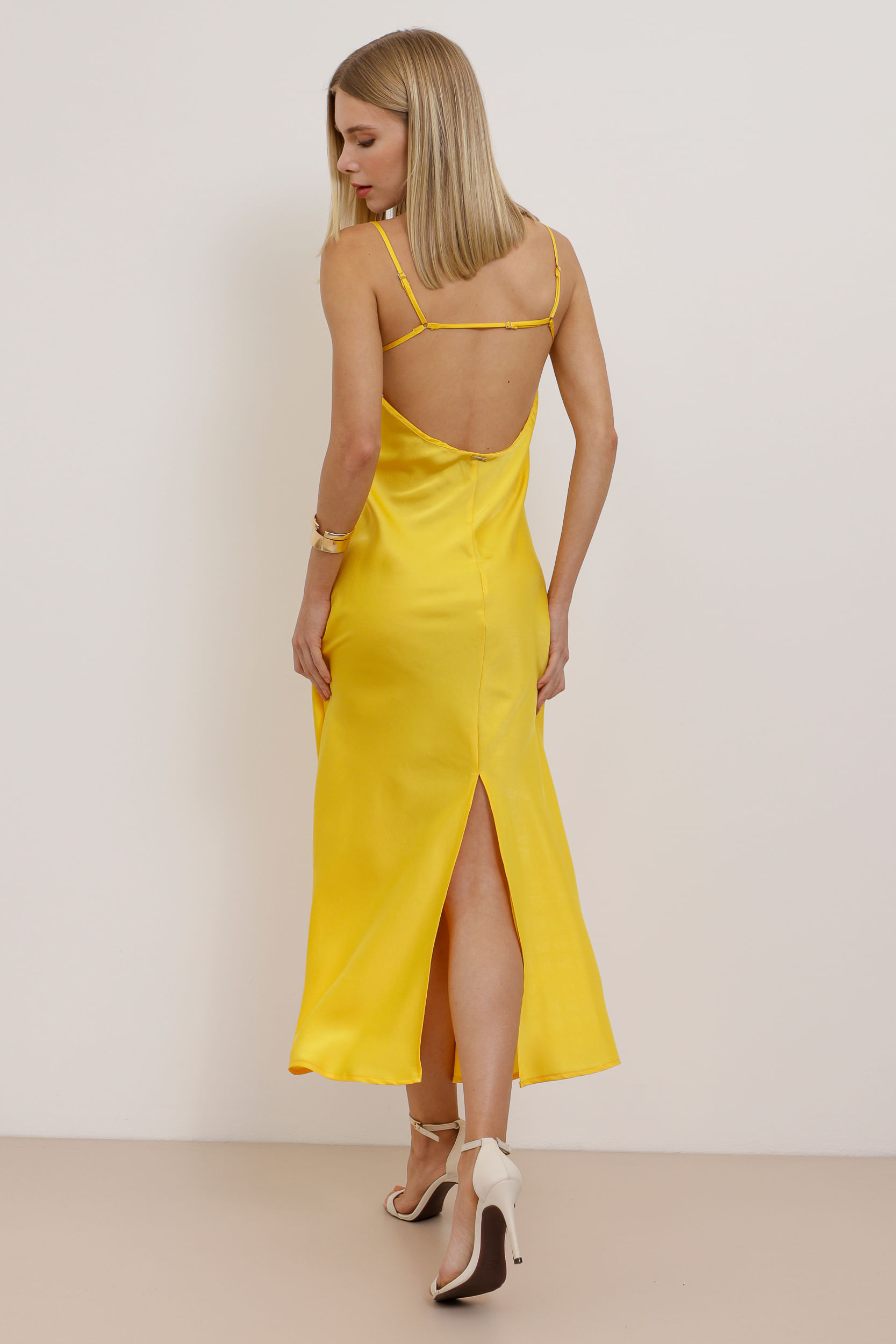 9033795 - Vestido longuete Cetim Decote Taça AMARELO 9033795 - Vestido longuete Cetim Decote Taça AMARELO