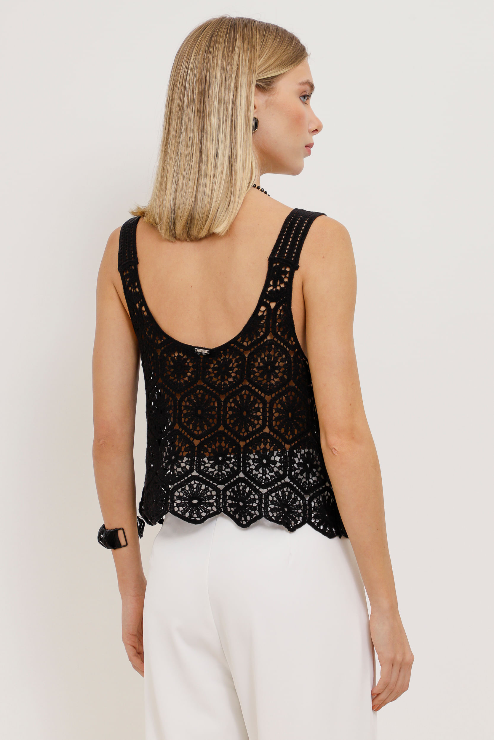 Regata Crochet Trama Vazada PRETO Regata Crochet Trama Vazada PRETO