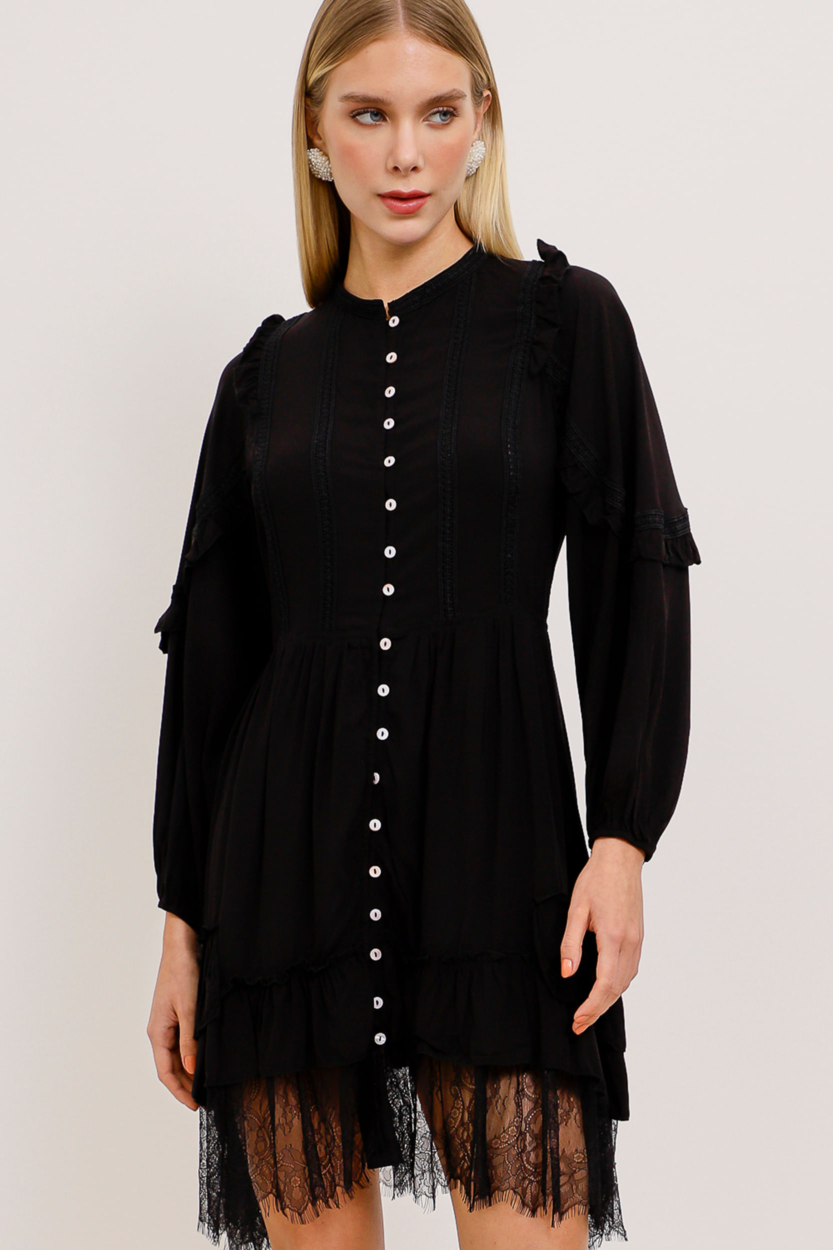 9034532 - Vestido Curto Boho Viscose com Renda  PRETO