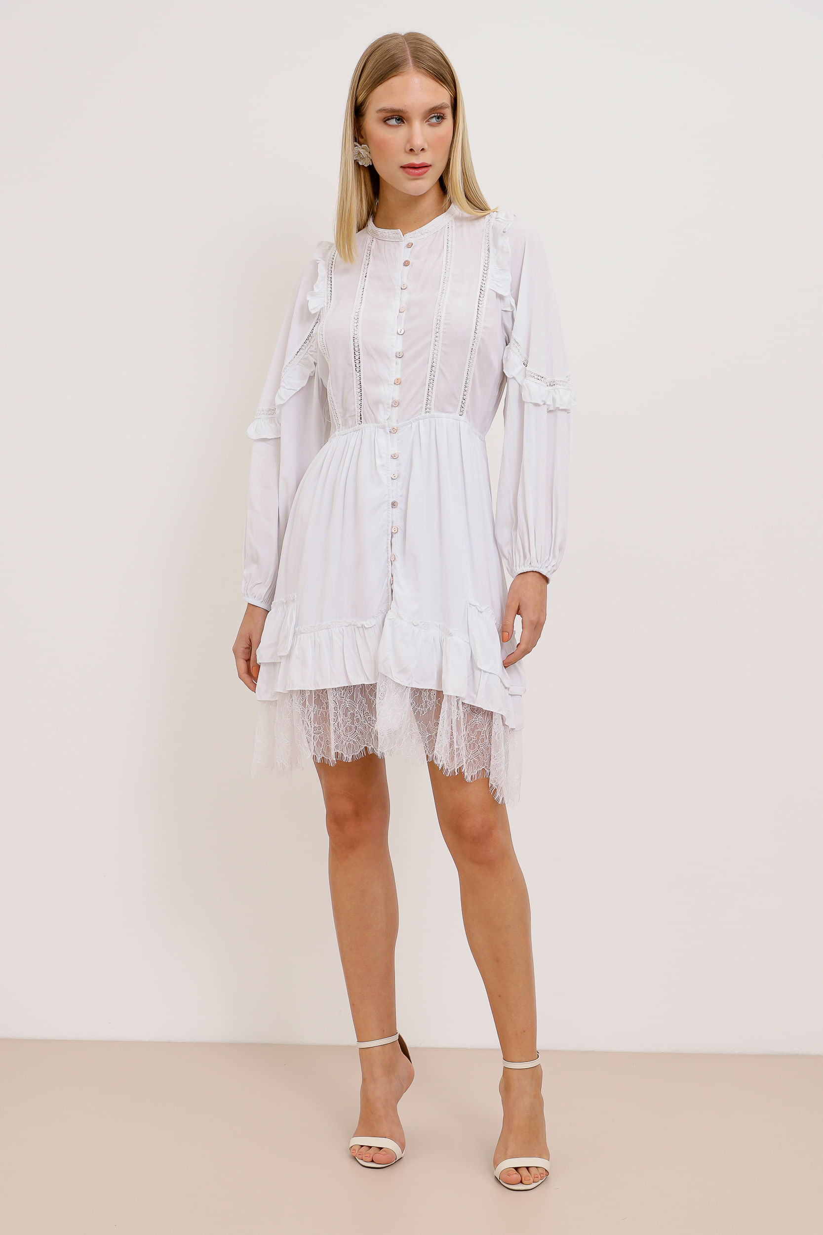 9034532 - Vestido Curto Boho Viscose com Renda  BRANCO