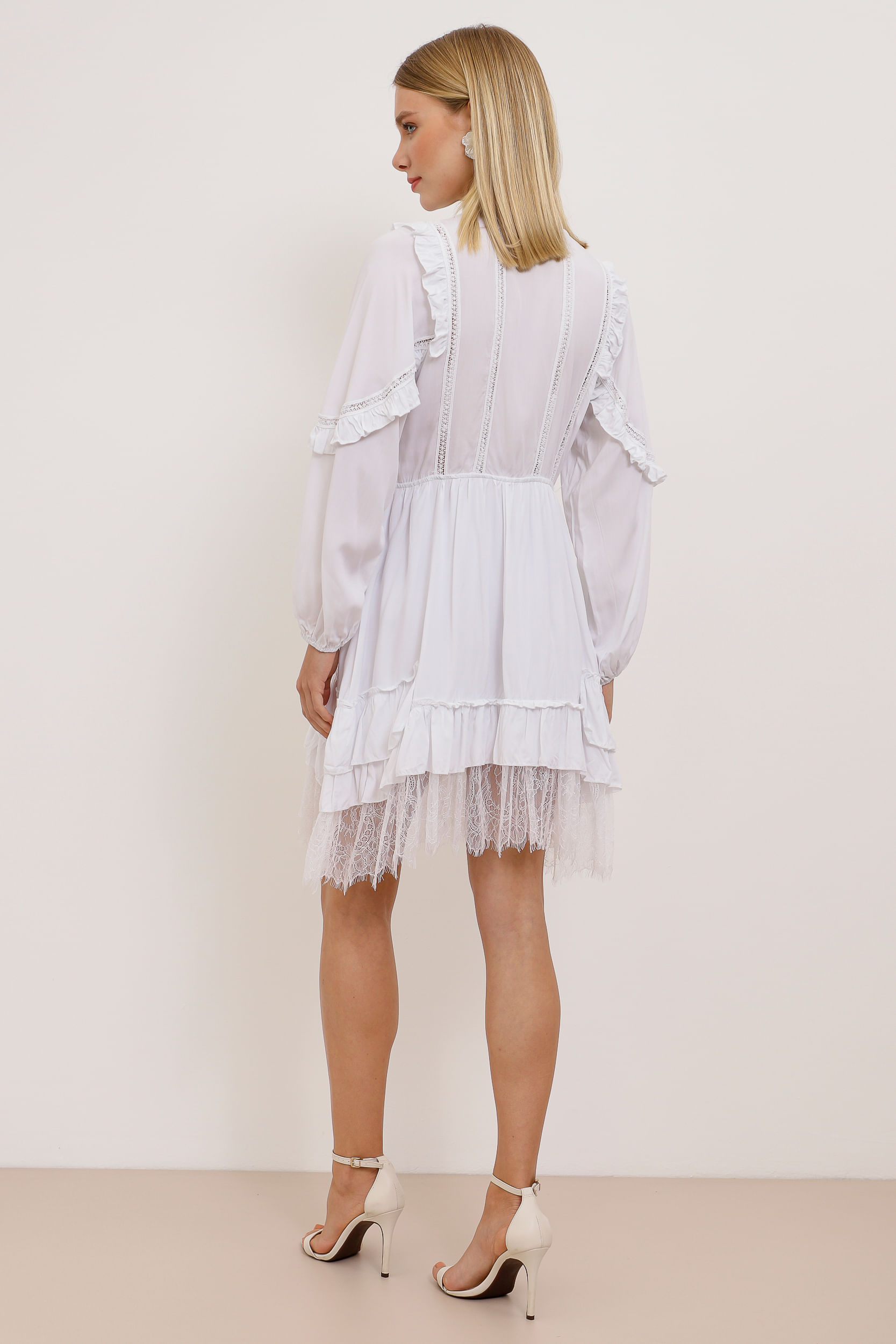 9034532 - Vestido Curto Boho Viscose com Renda  BRANCO