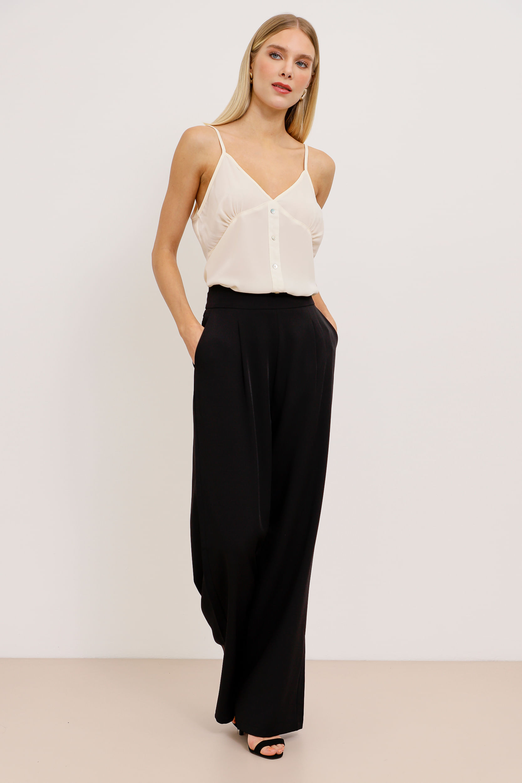 Regata Alcinha Georgette Detalhe Botões OFF-WHITE Regata Alcinha Georgette Detalhe Botões OFF-WHITE
