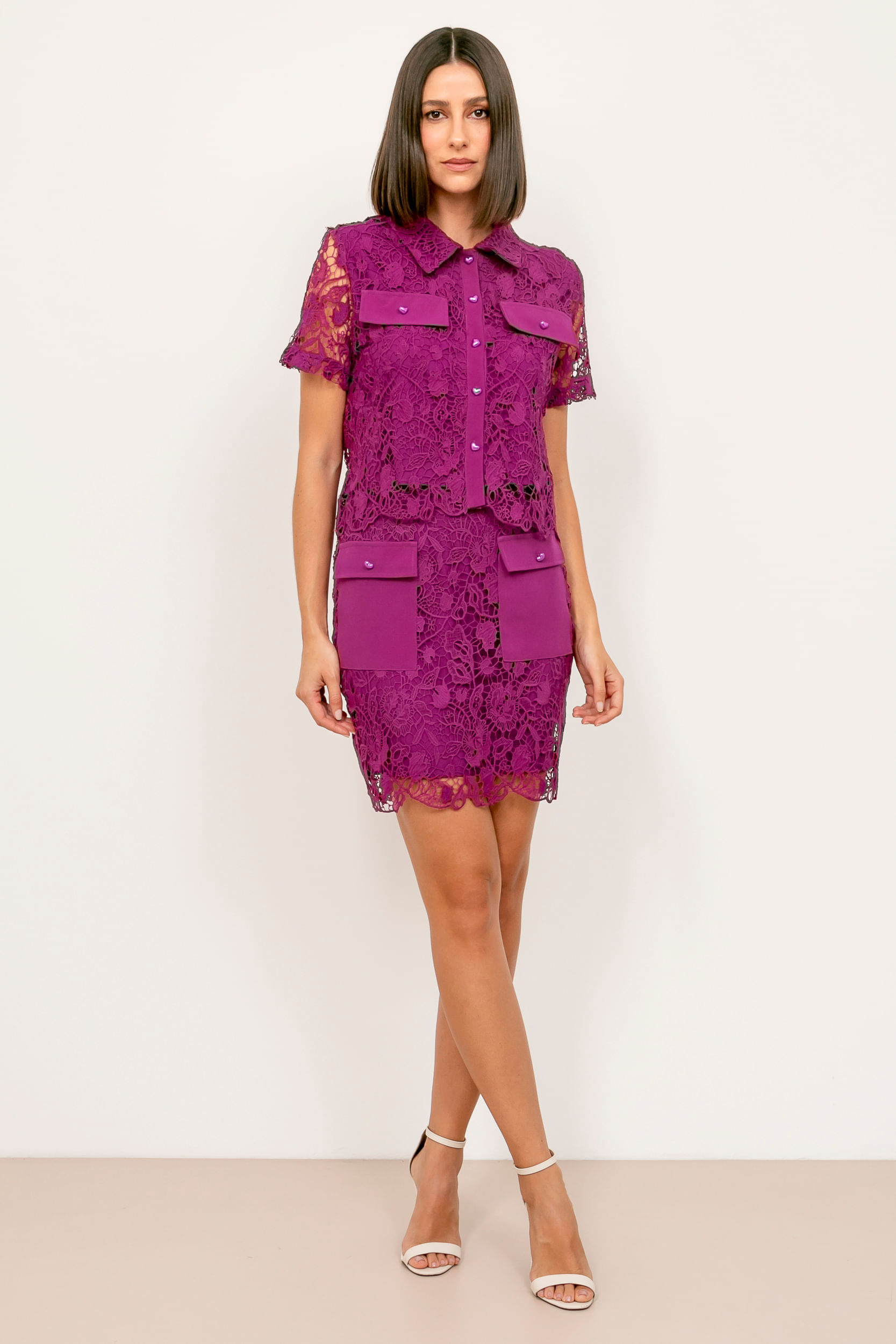 Saia Curta Guipure ROXO Saia Curta Guipure ROXO