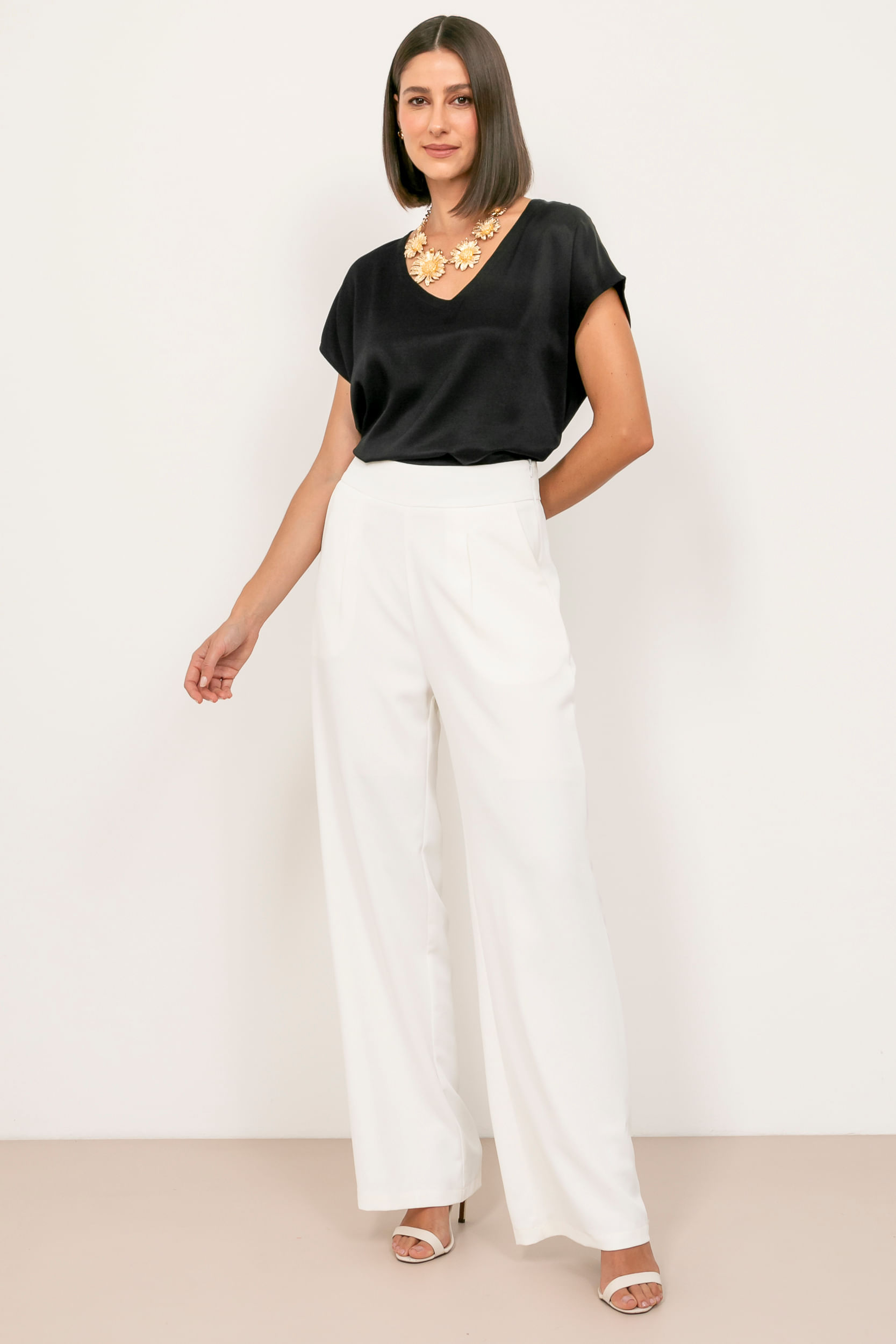 9034707 - Blusa Ampla Com Colar PRETO 9034707 - Blusa Ampla Com Colar PRETO