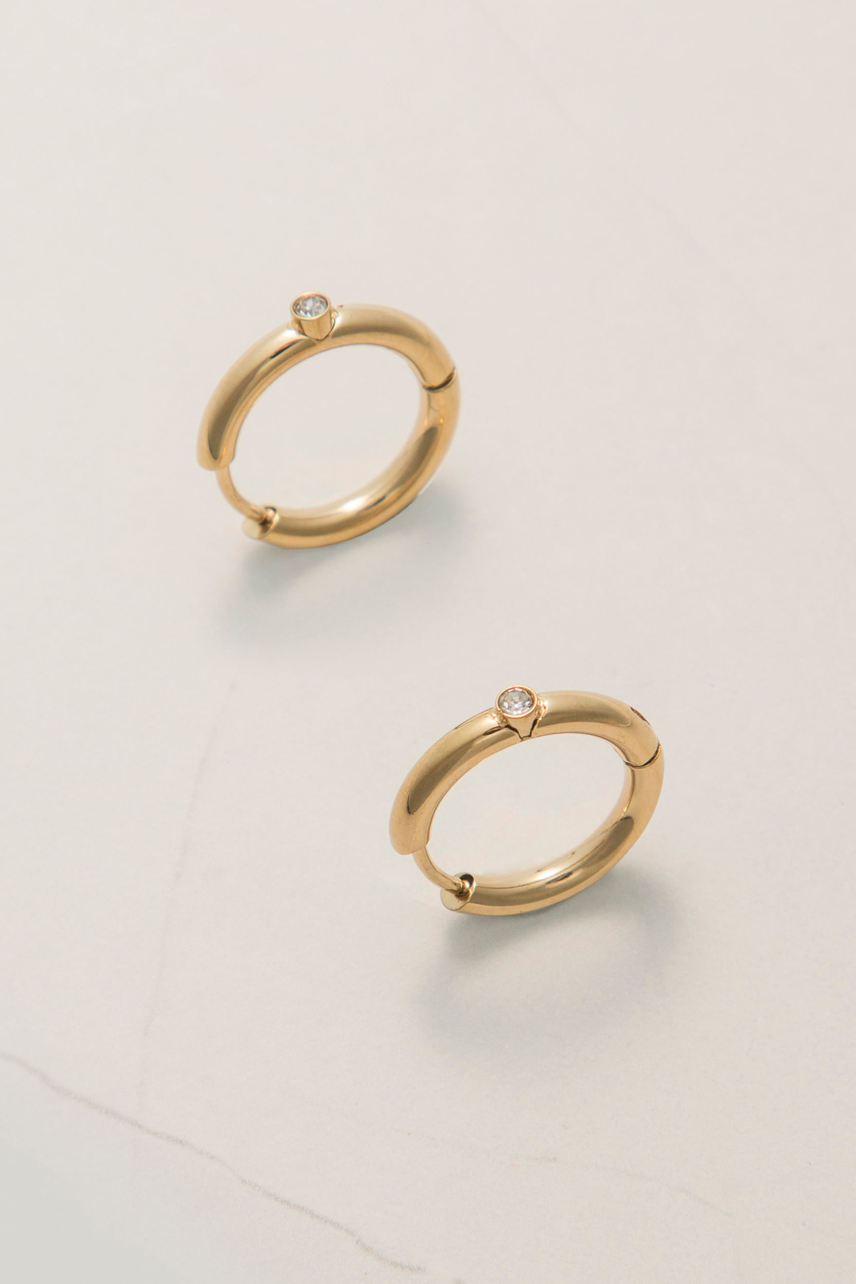 Brinco Argola Pedra Strass  DOURADO