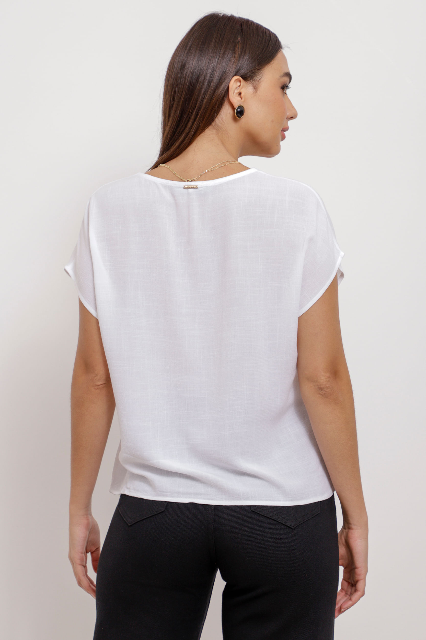 9034645 - Blusa Ampla Com Colar Caracol BRANCO 9034645 - Blusa Ampla Com Colar Caracol BRANCO