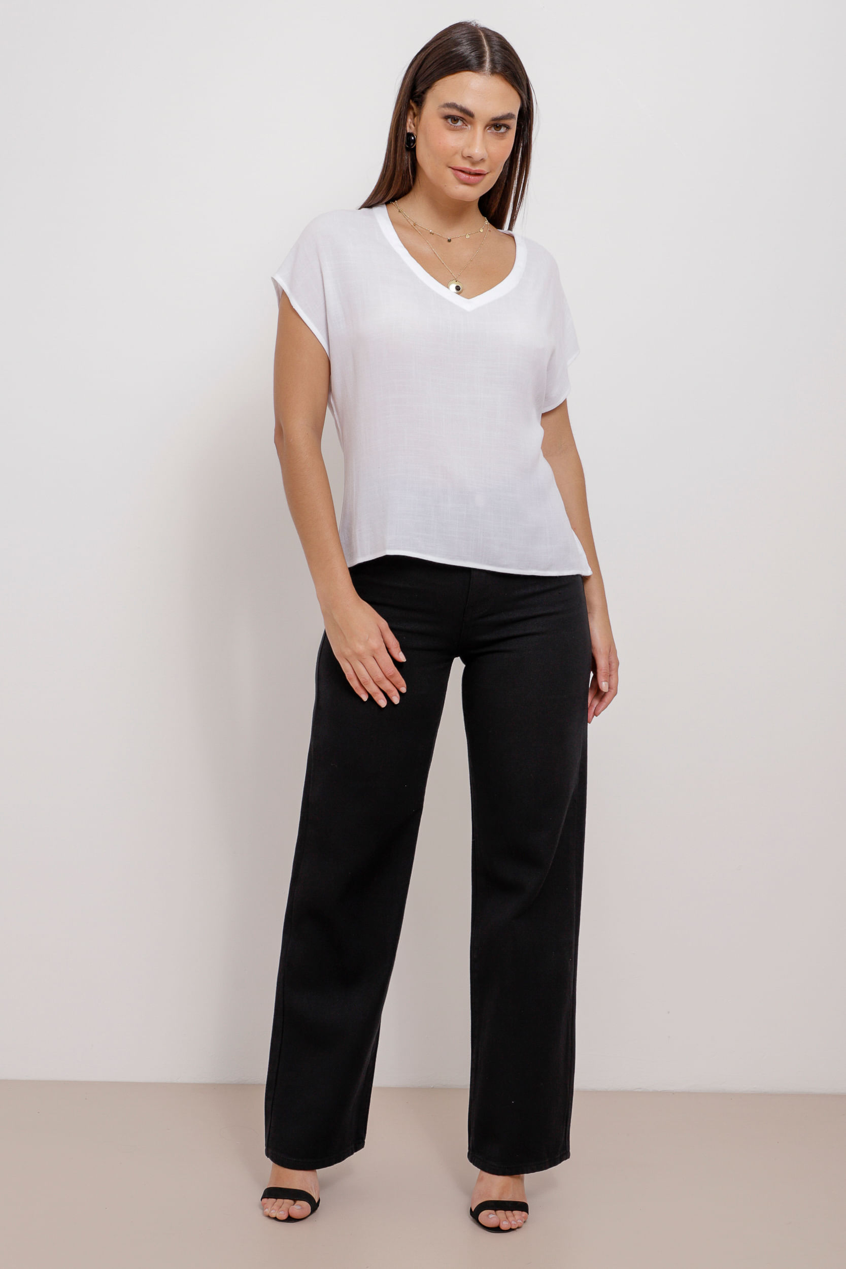 9034645 - Blusa Ampla Com Colar Caracol BRANCO 9034645 - Blusa Ampla Com Colar Caracol BRANCO