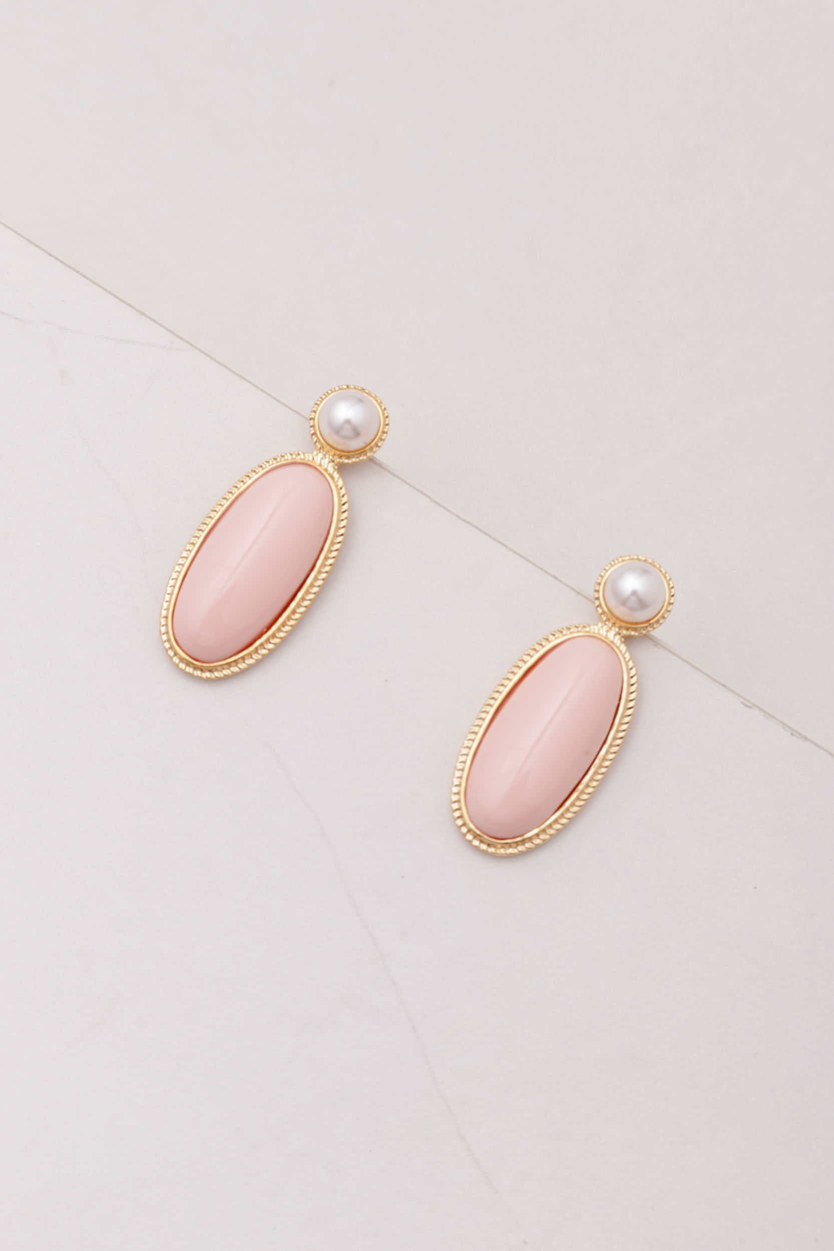 Brinco Oval Pedra  ROSA
