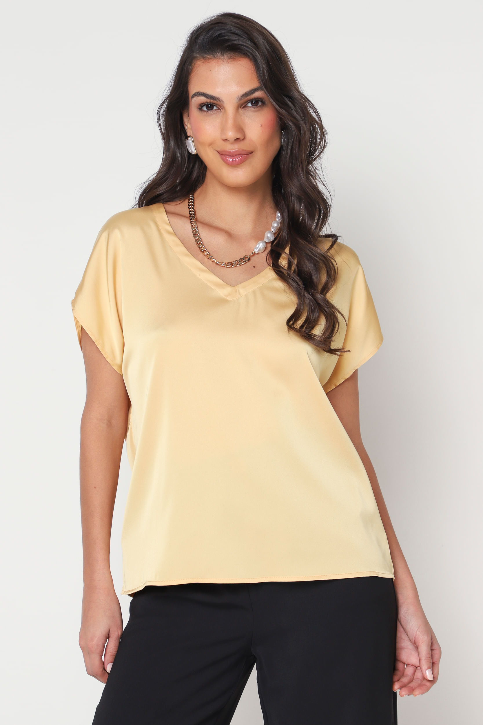 9034664 - Blusa Ampla Com Colar Pérola AMARELO 9034664 - Blusa Ampla Com Colar Pérola AMARELO