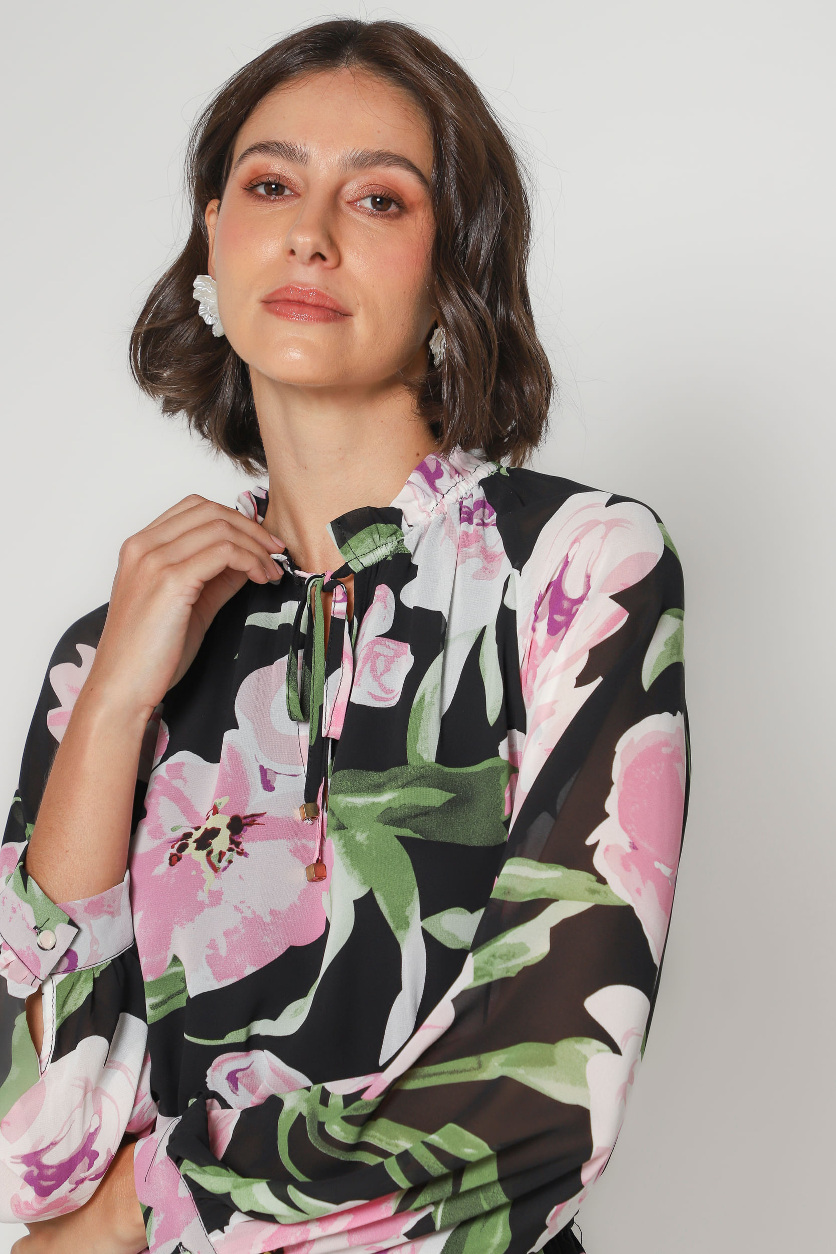 9034917 - Vestido Floral Curto Chiffon   PRETO