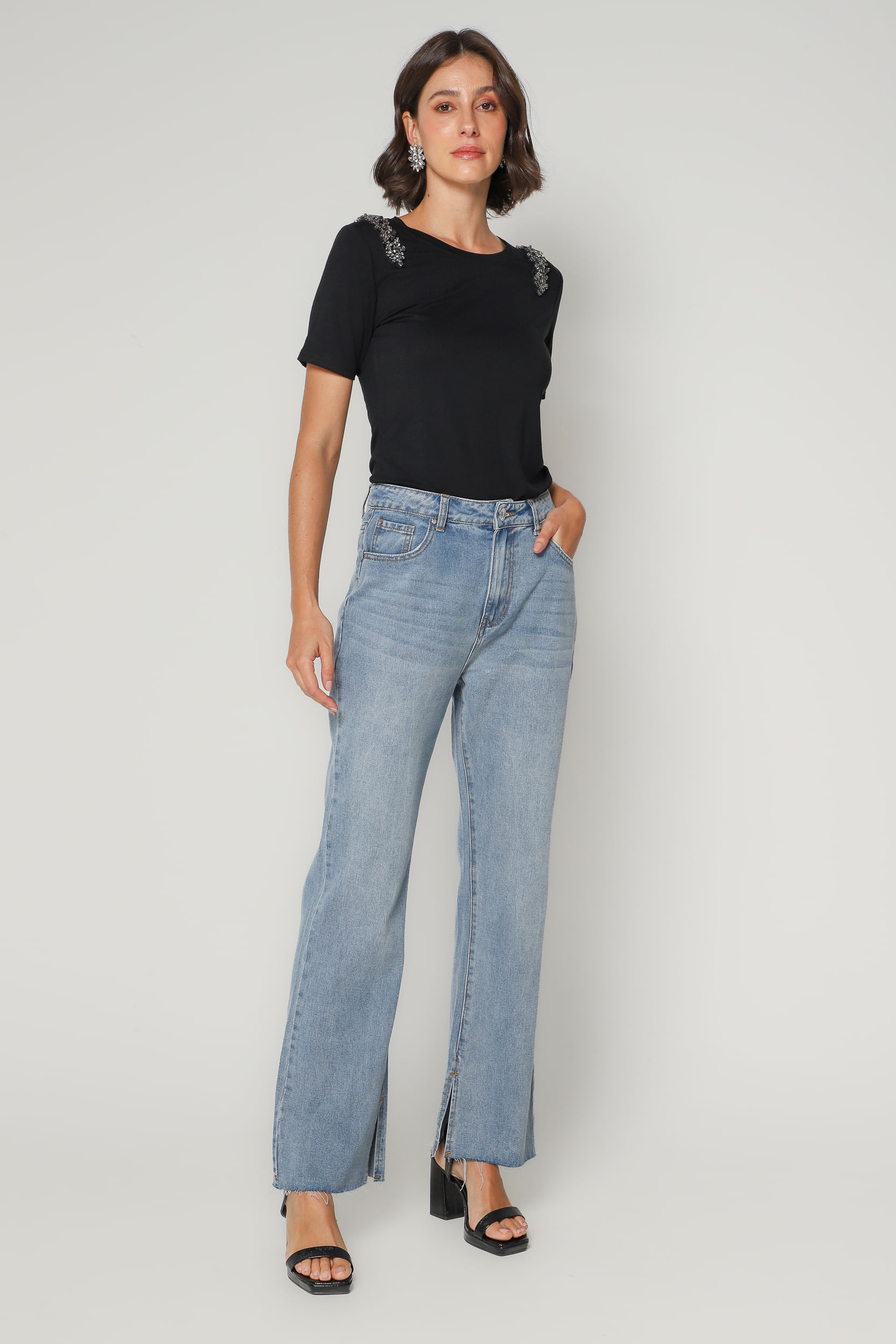 9034923 - Calça Jeans Reta Fenda Na Barra JEANS 9034923 - Calça Jeans Reta Fenda Na Barra JEANS