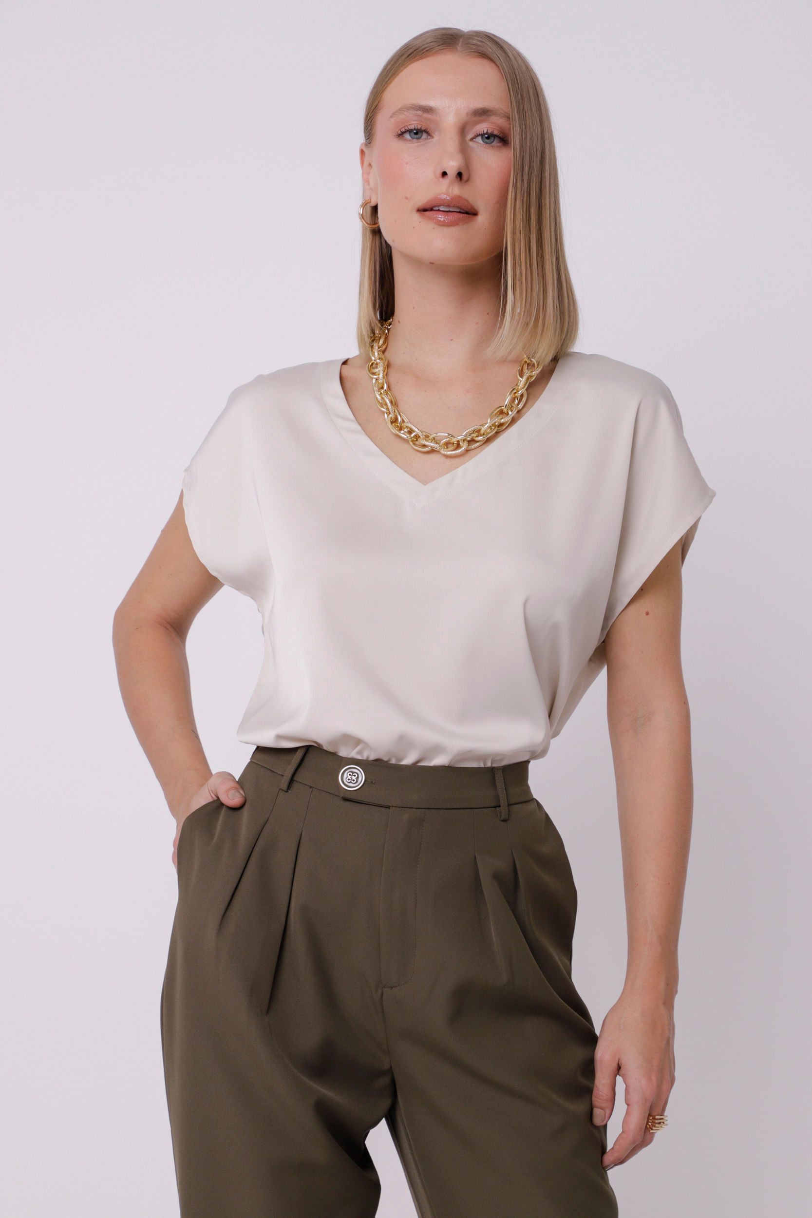 9034708 - Blusa Ampla Colar  AREIA