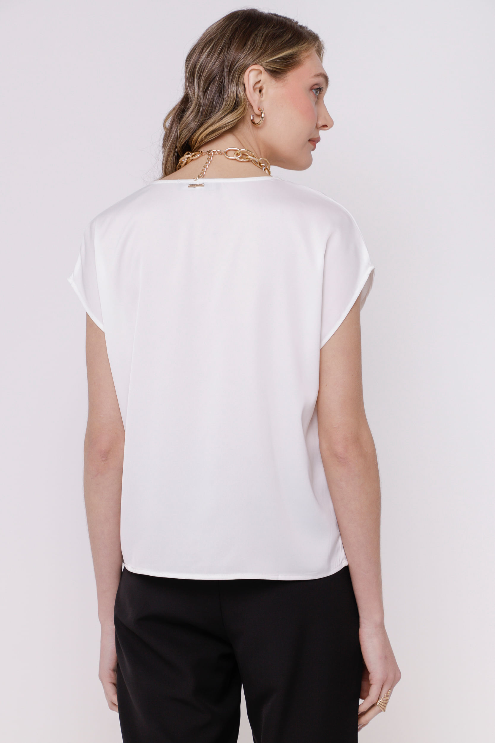 9034708 - Blusa Ampla Colar  BRANCO