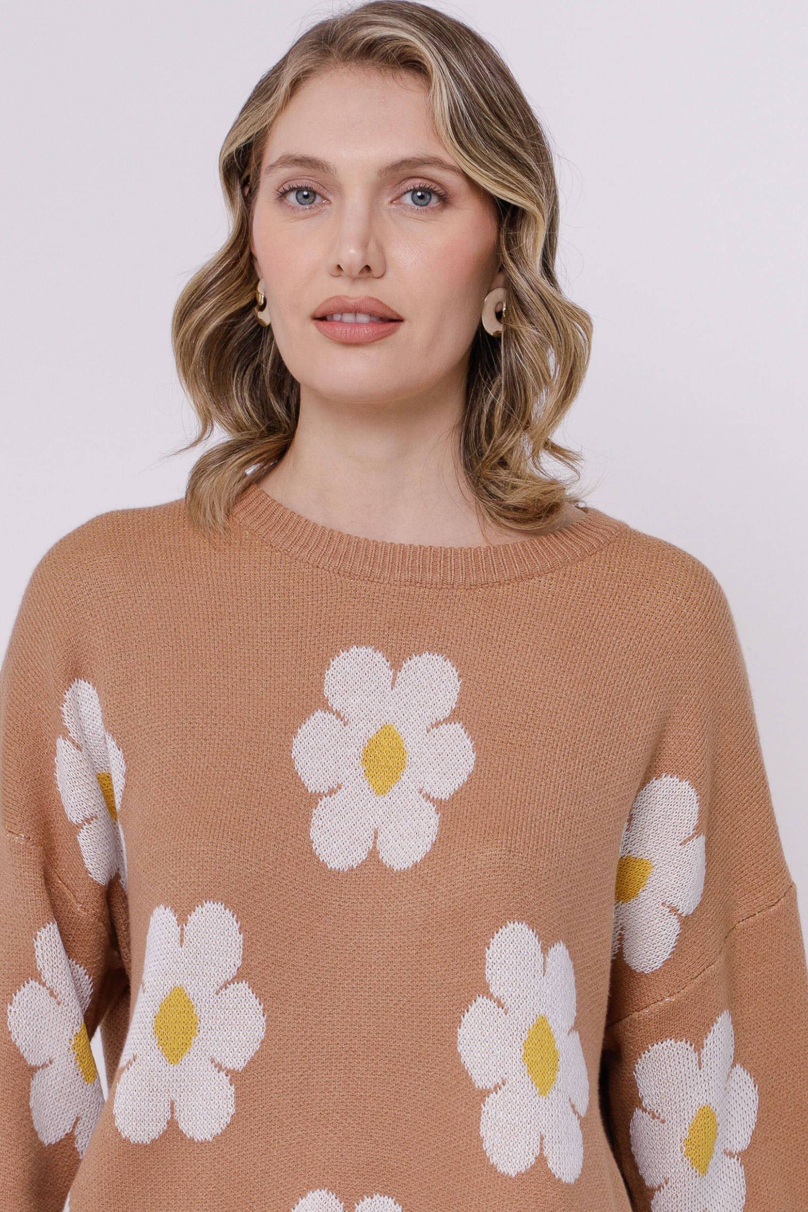 Blusa Tricot Flores CARAMELO