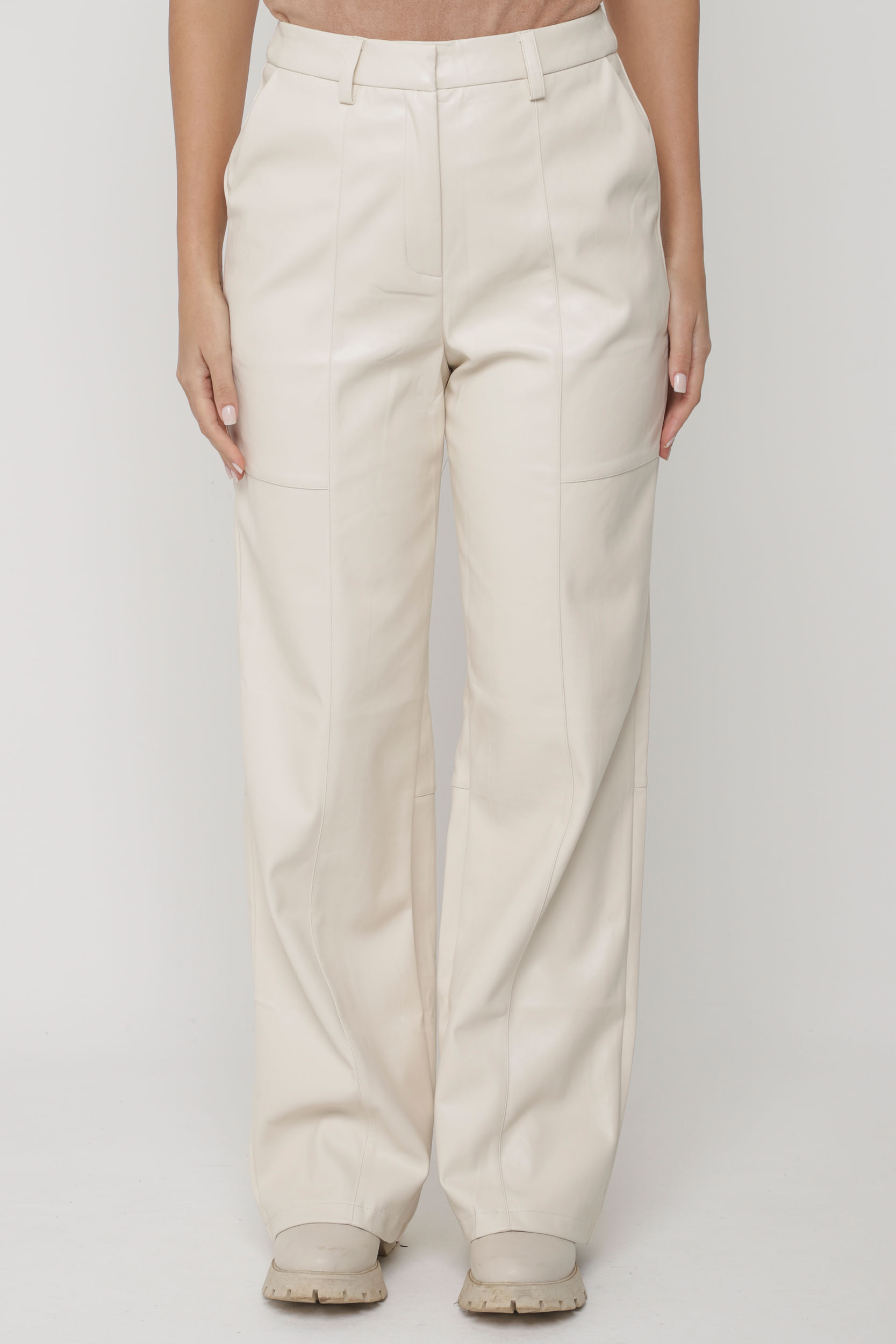 9035247 - Calça PU Recortes OFF-WHITE 9035247 - Calça PU Recortes OFF-WHITE