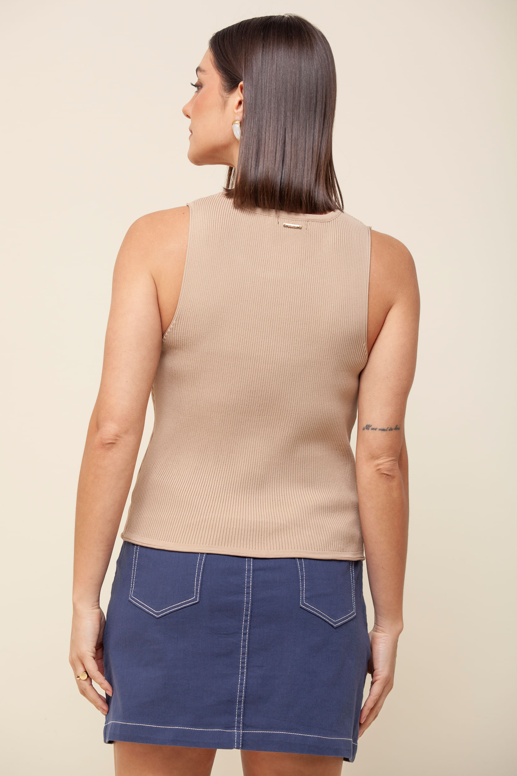 9035337 - Cropped Assimétrico Alça Larga 