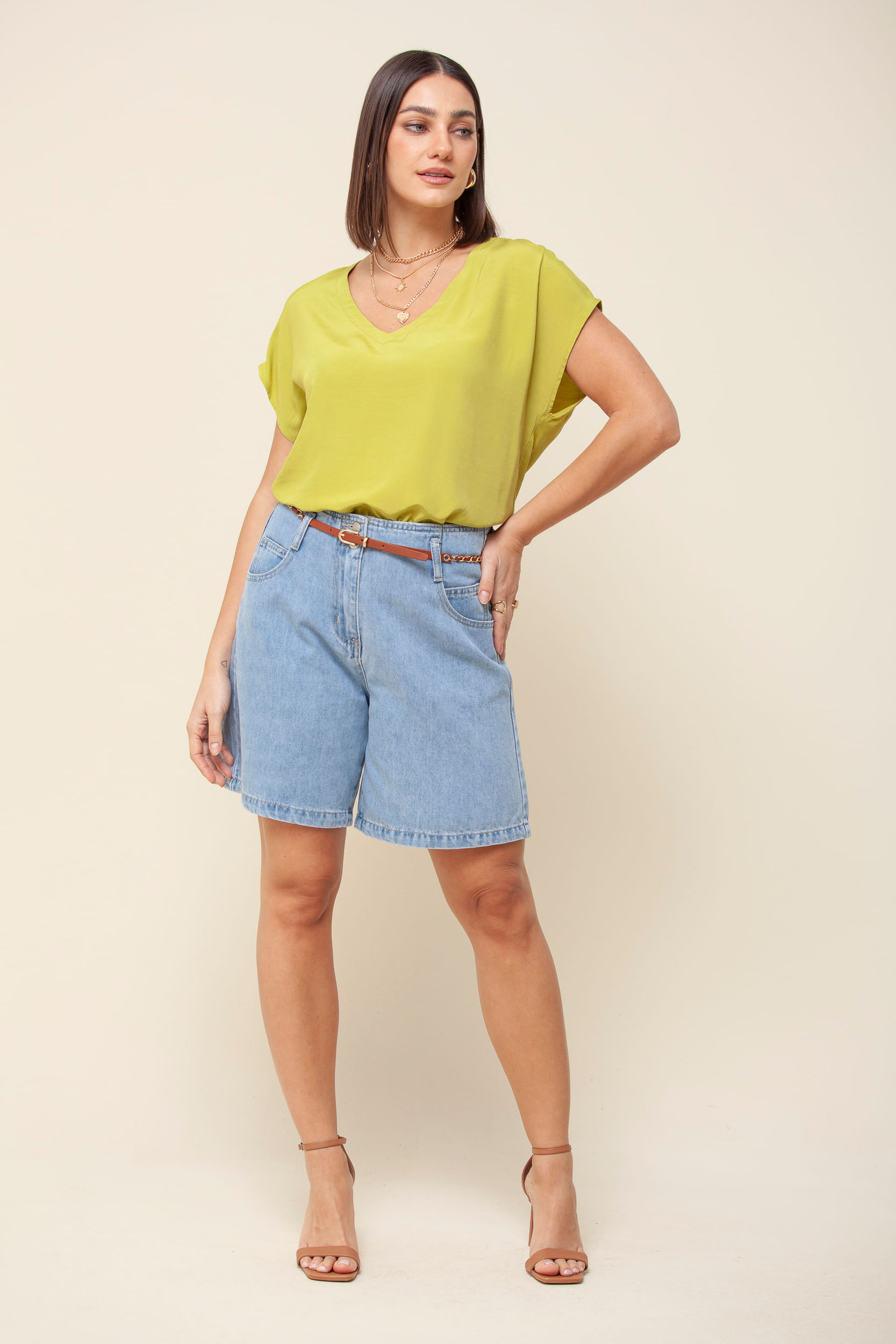 Blusa Viscose Ampla Com Colar VERDE Blusa Viscose Ampla Com Colar VERDE
