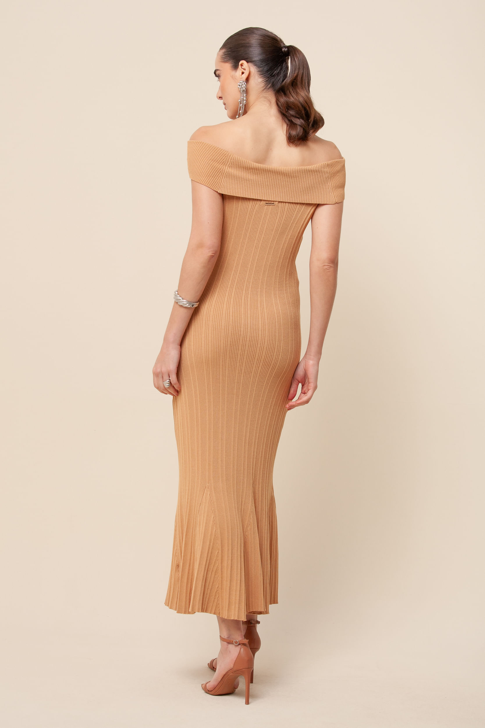 9035570 - Vestido Tricô Ombro a Ombro Midi BEGE 9035570 - Vestido Tricô Ombro a Ombro Midi BEGE