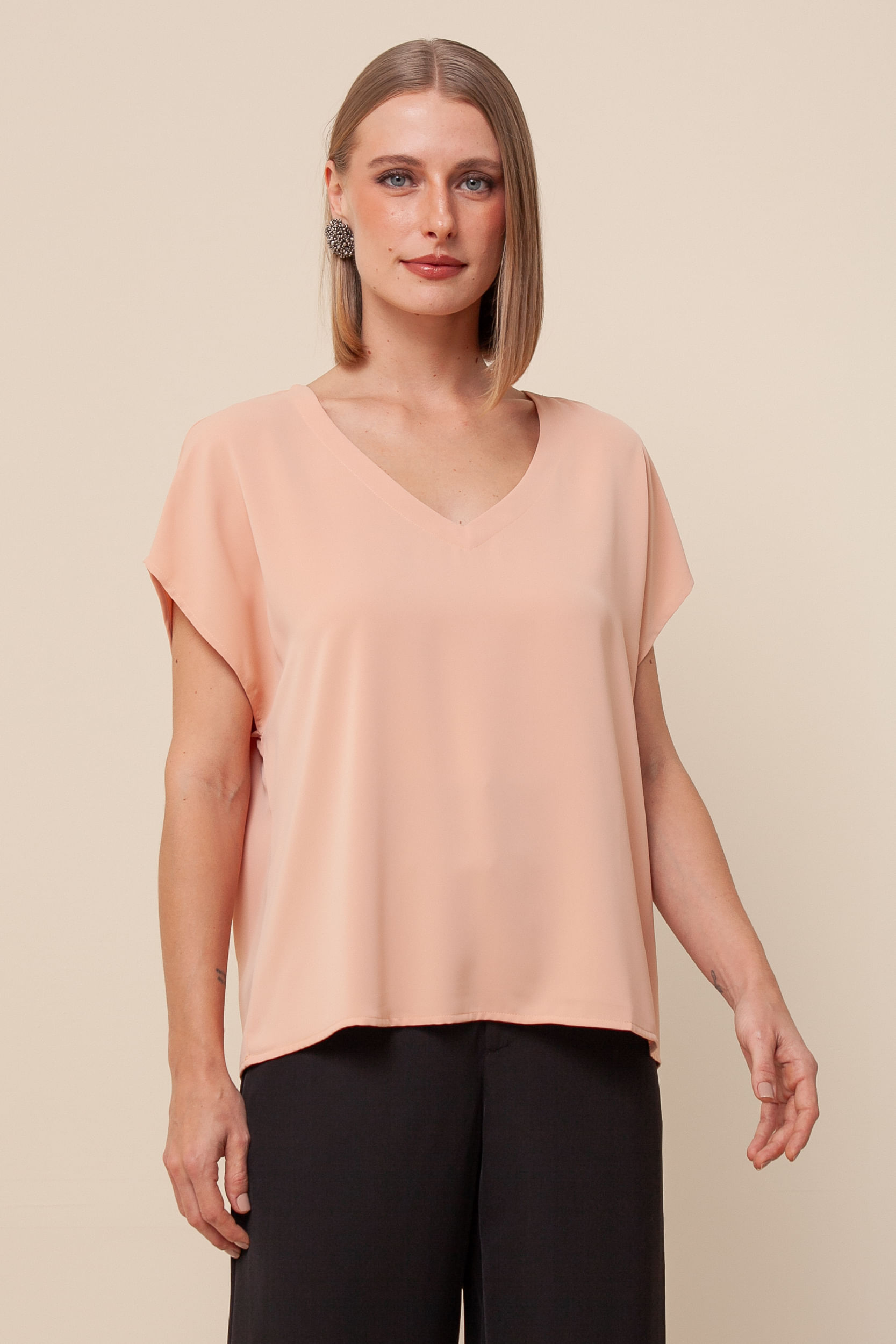 Blusa Ampla Gola V SALMÃO Blusa Ampla Gola V SALMÃO