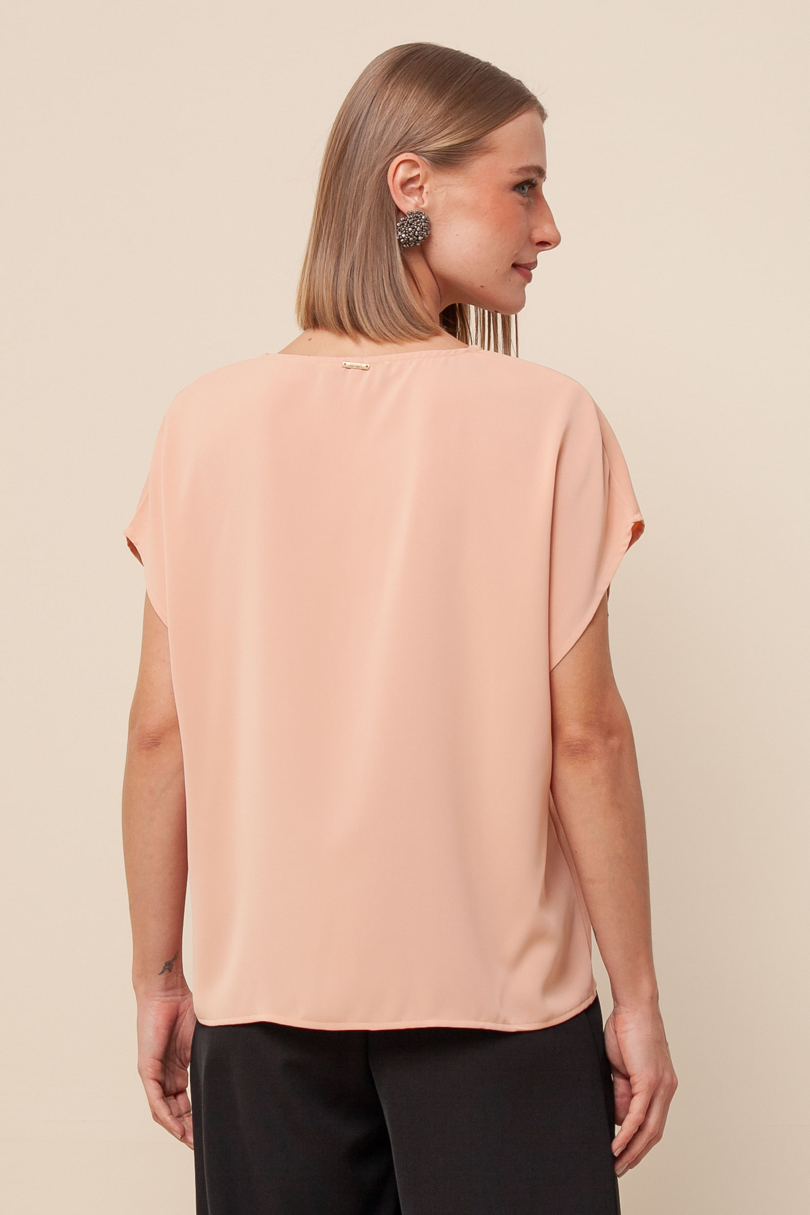 Blusa Ampla Gola V SALMÃO Blusa Ampla Gola V SALMÃO