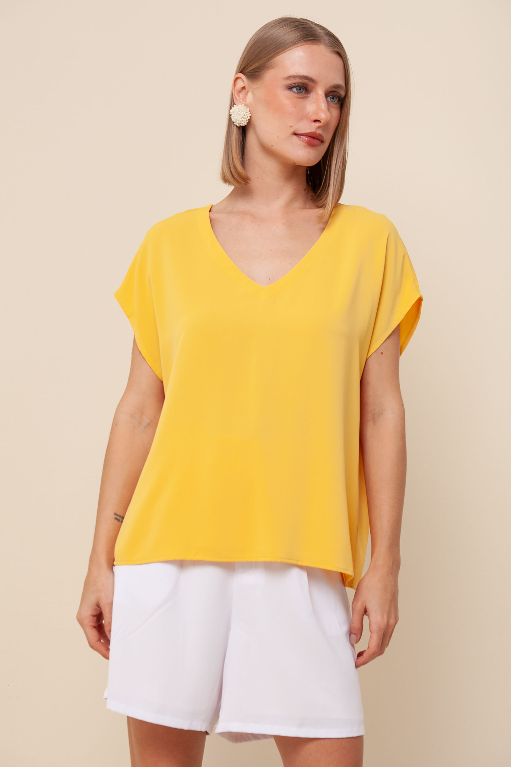 Blusa Ampla Gola V AMARELO Blusa Ampla Gola V AMARELO