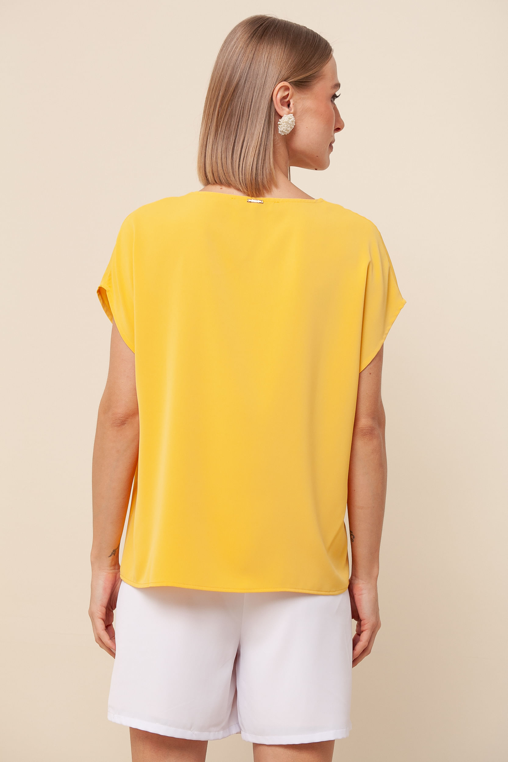 Blusa Ampla Gola V AMARELO Blusa Ampla Gola V AMARELO