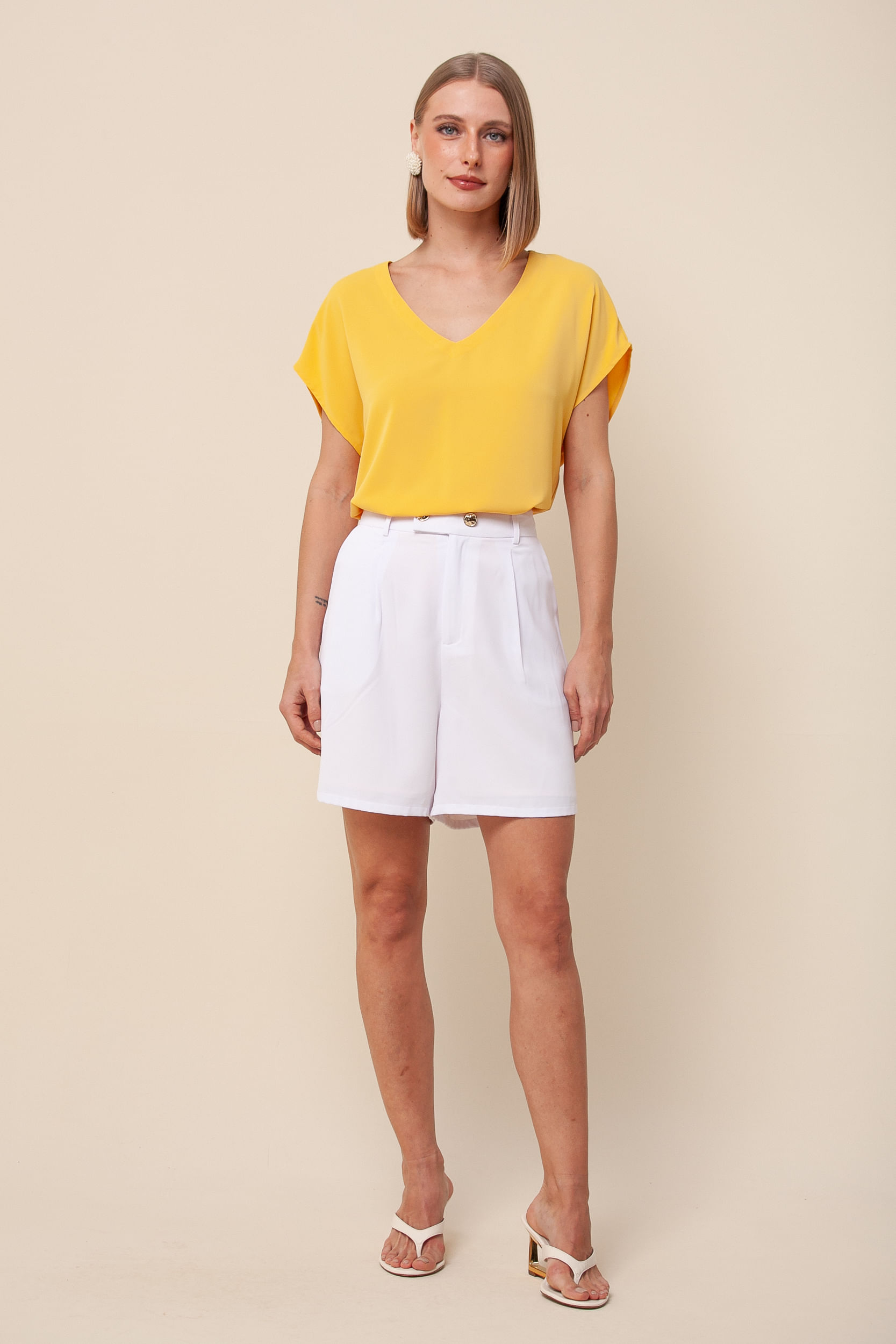 Blusa Ampla Gola V AMARELO Blusa Ampla Gola V AMARELO