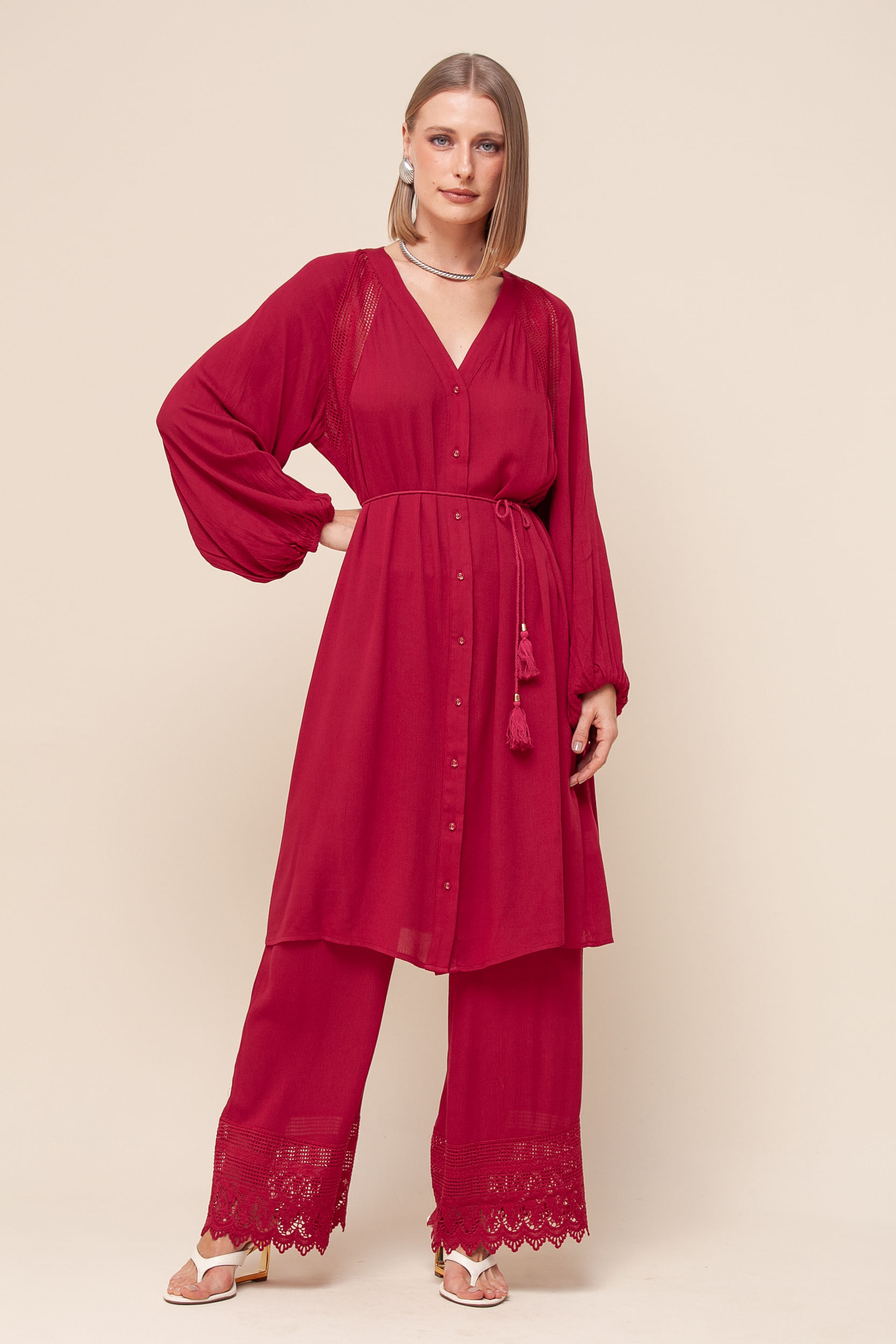 9036155 - Chemise Ampla Detalhes Ombro   CEREJA