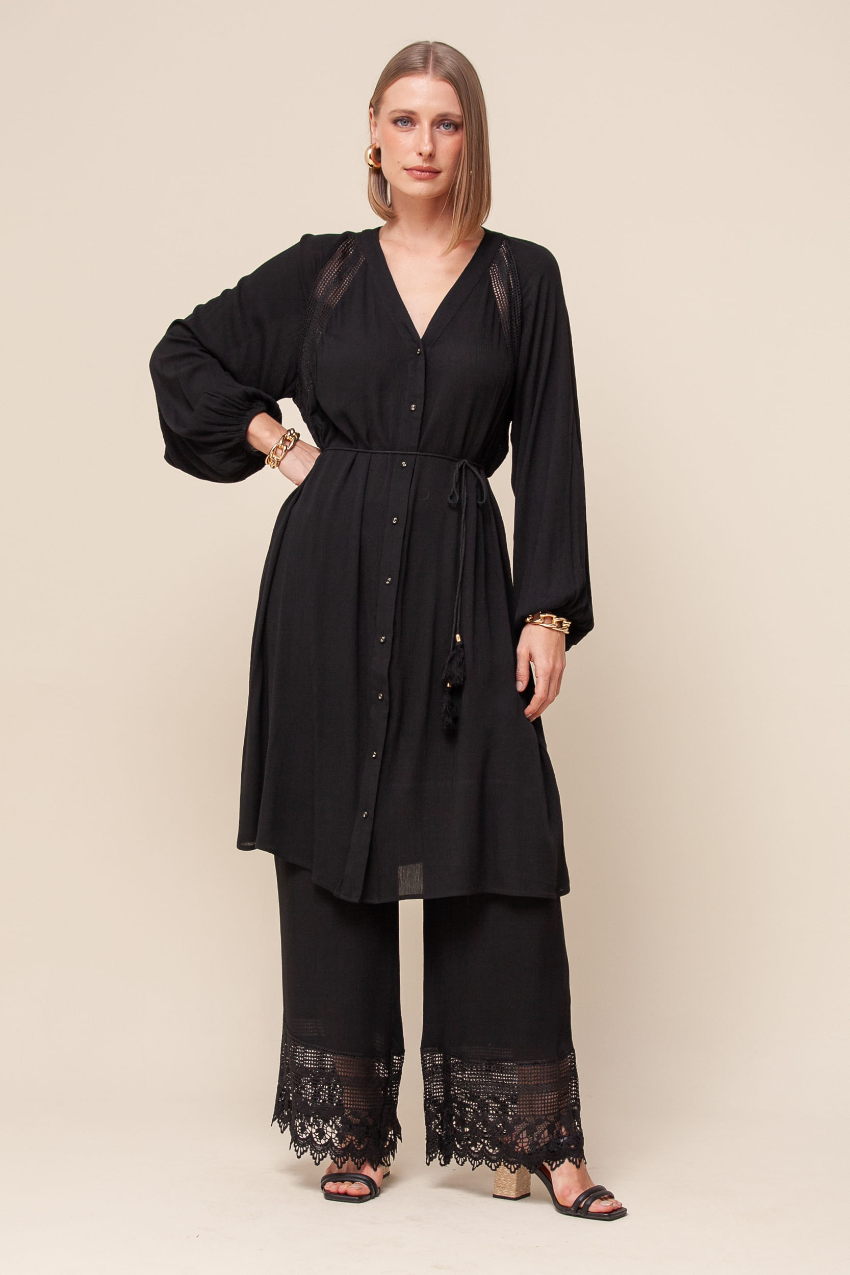 9036155 - Chemise Ampla Detalhes Ombro   PRETO