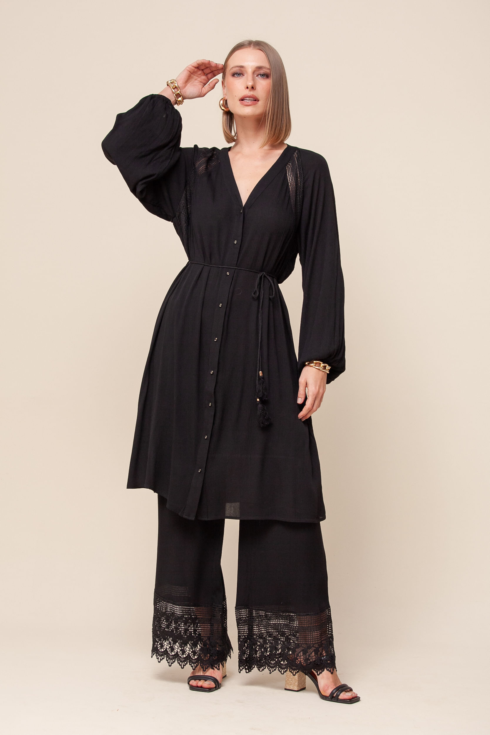 9036155 - Chemise Ampla Detalhes Ombro   PRETO