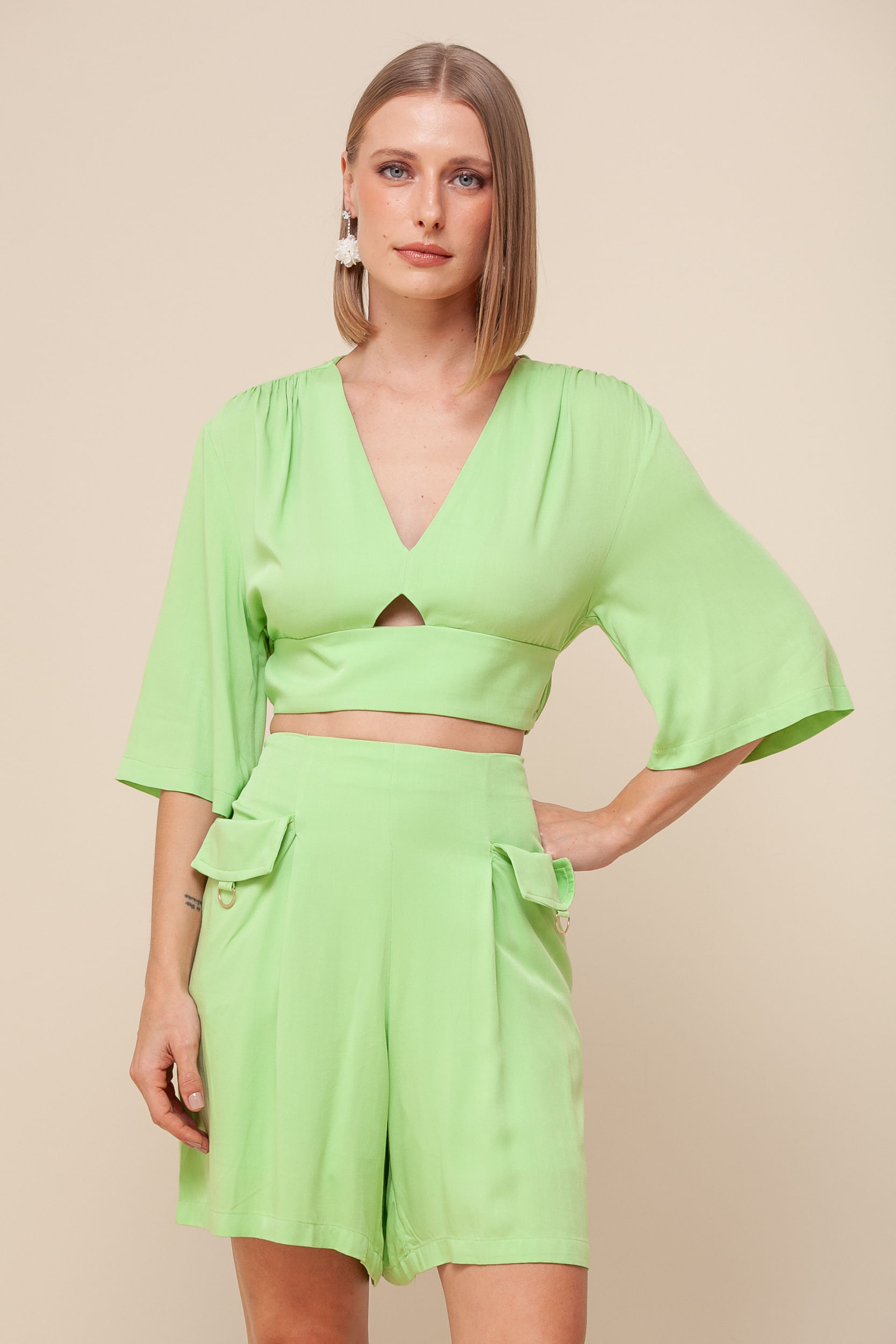 9036173 - Shorts Curto Vicolinho Detalhe Meia Lua   VERDE 