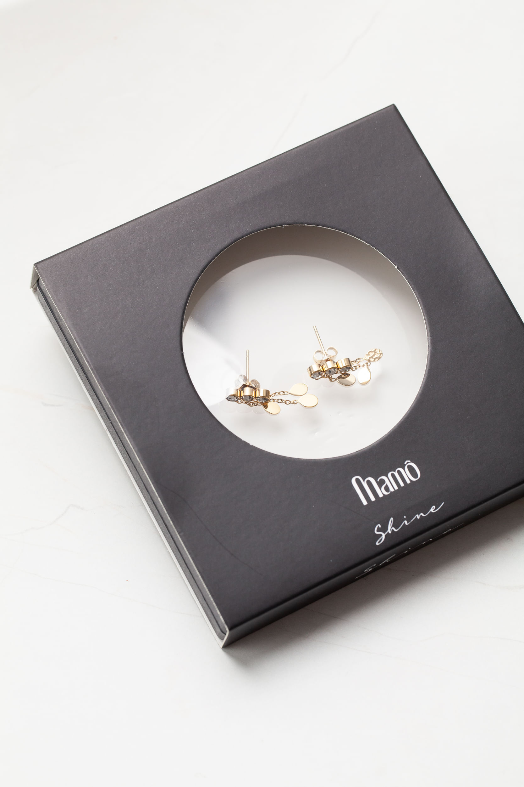 Brinco Pingente Triplo Delicado
DOURADO Brinco Pingente Triplo Delicado
DOURADO