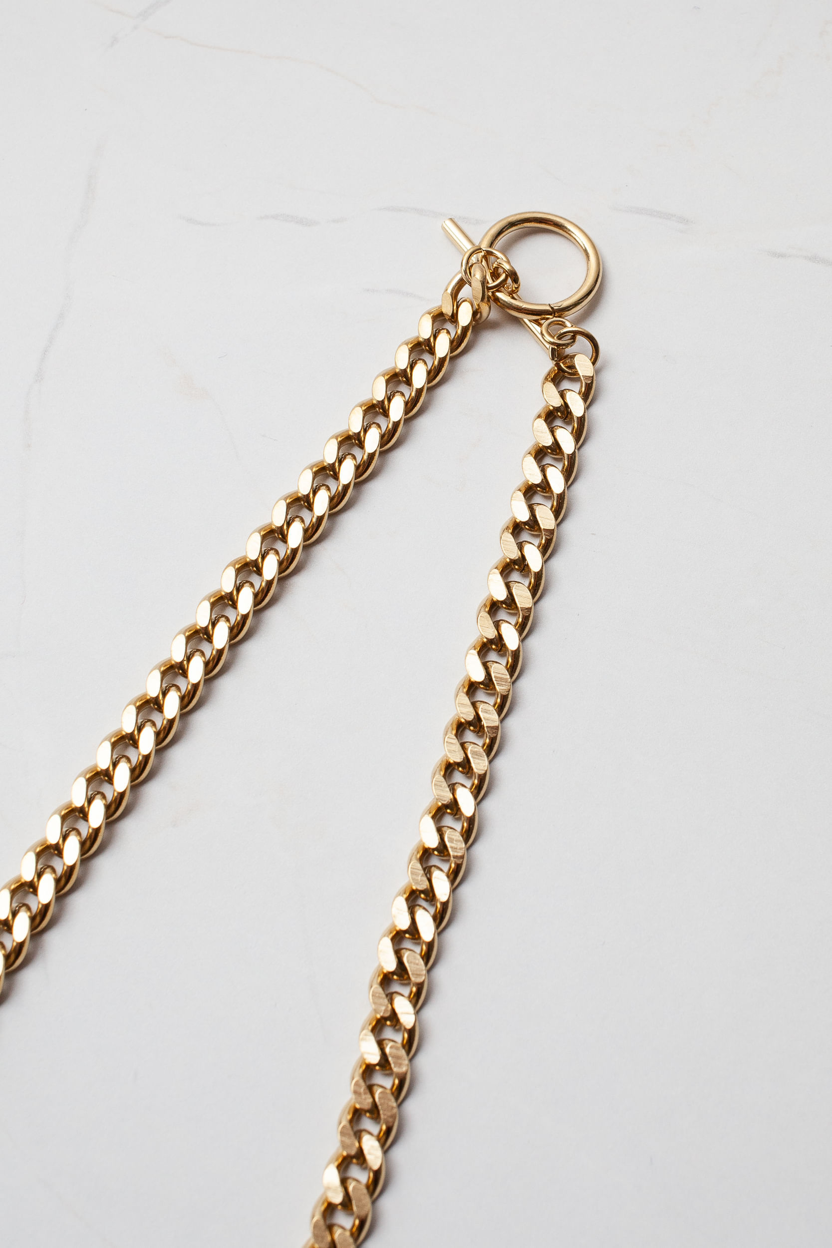 Colar Gravatinha Passante
DOURADO Colar Gravatinha Passante
DOURADO