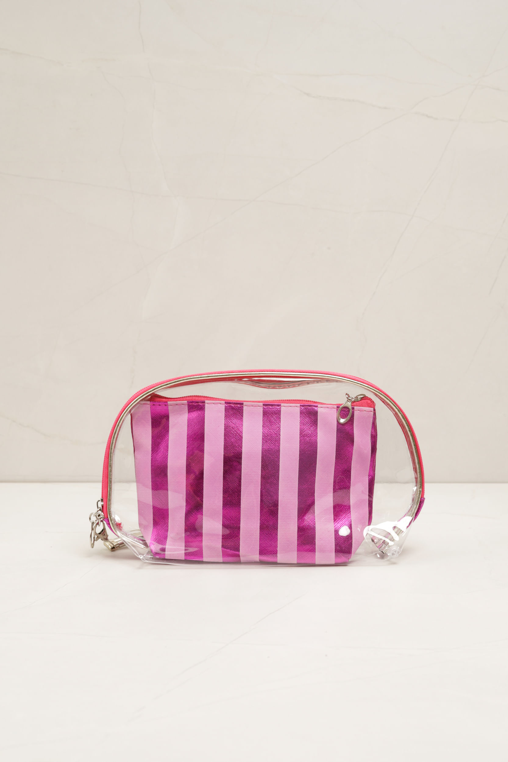 Necessaire Transparente Listrado
PINK Necessaire Transparente Listrado
PINK