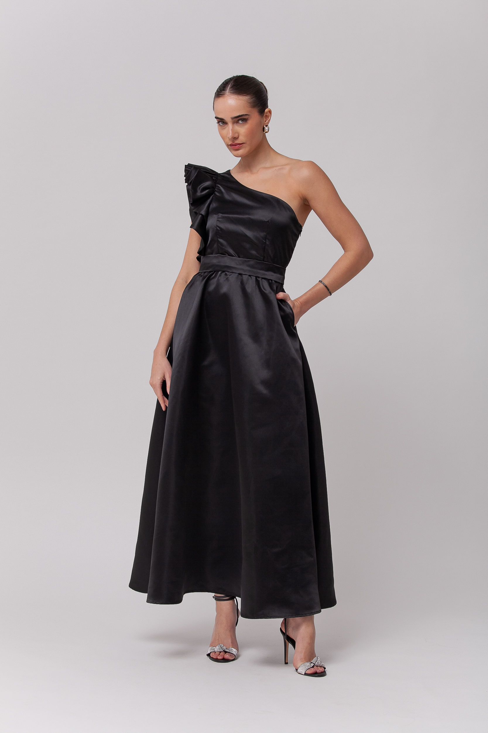 9035730 - Vestido Festa Midi Manga Babados PRETO